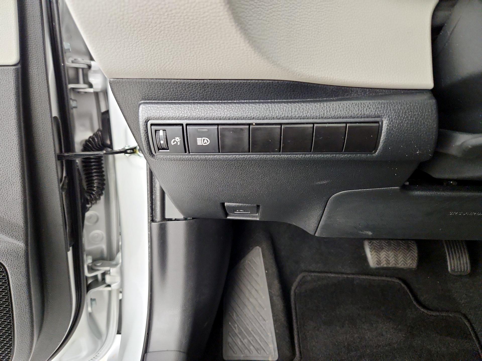 Thumbnail: 2024 Toyota Corolla - 13