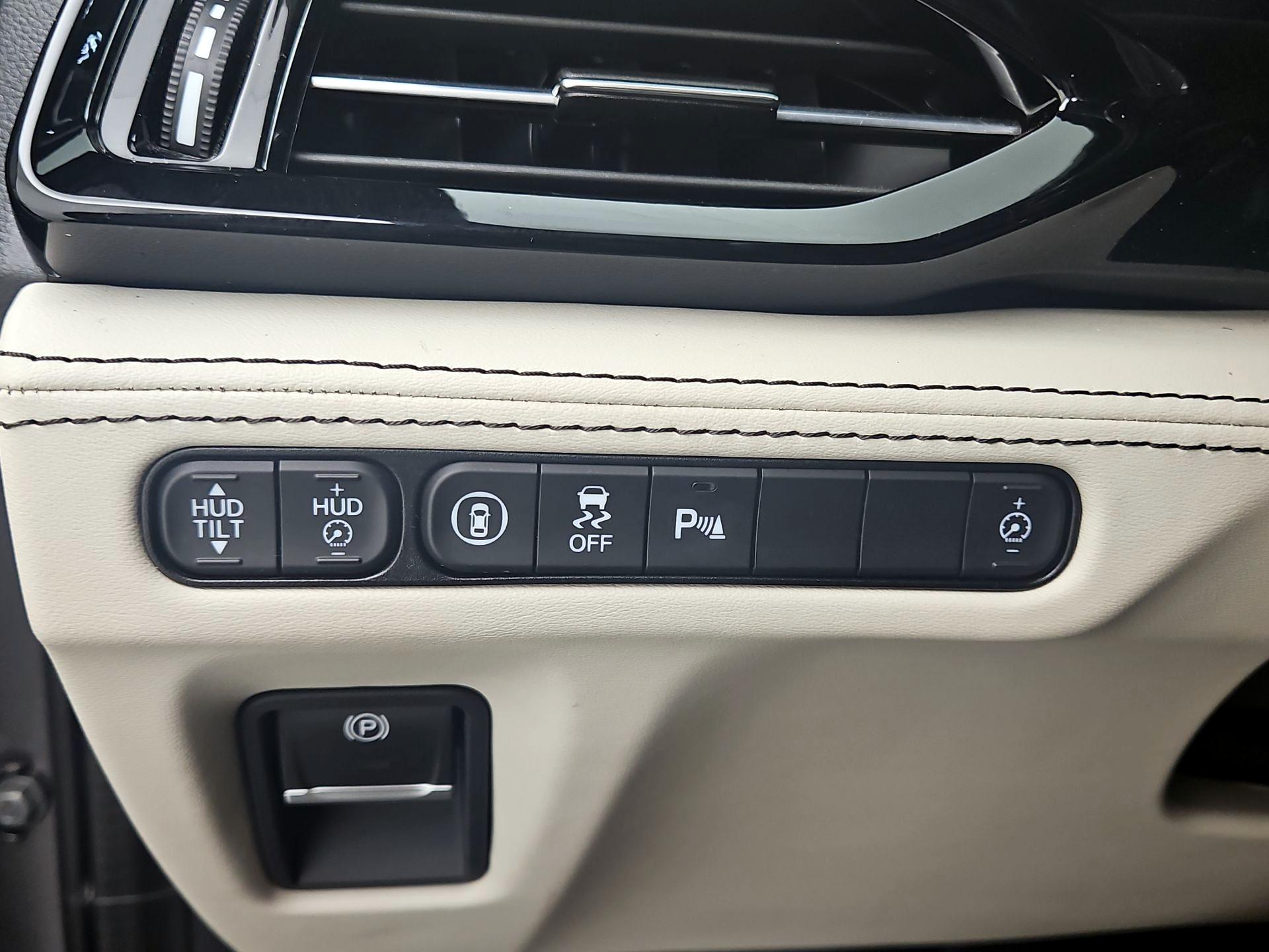 Thumbnail: 2025 Acura MDX - 13