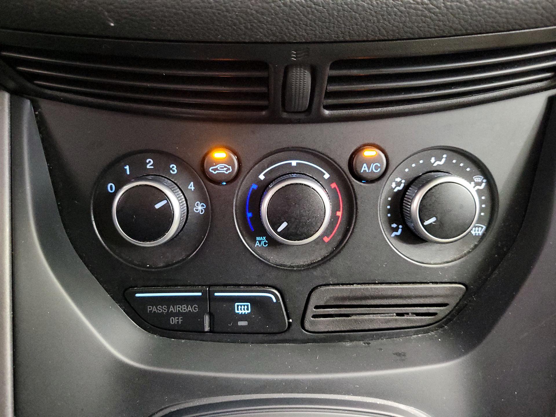 Thumbnail: 2014 Ford Escape - 16