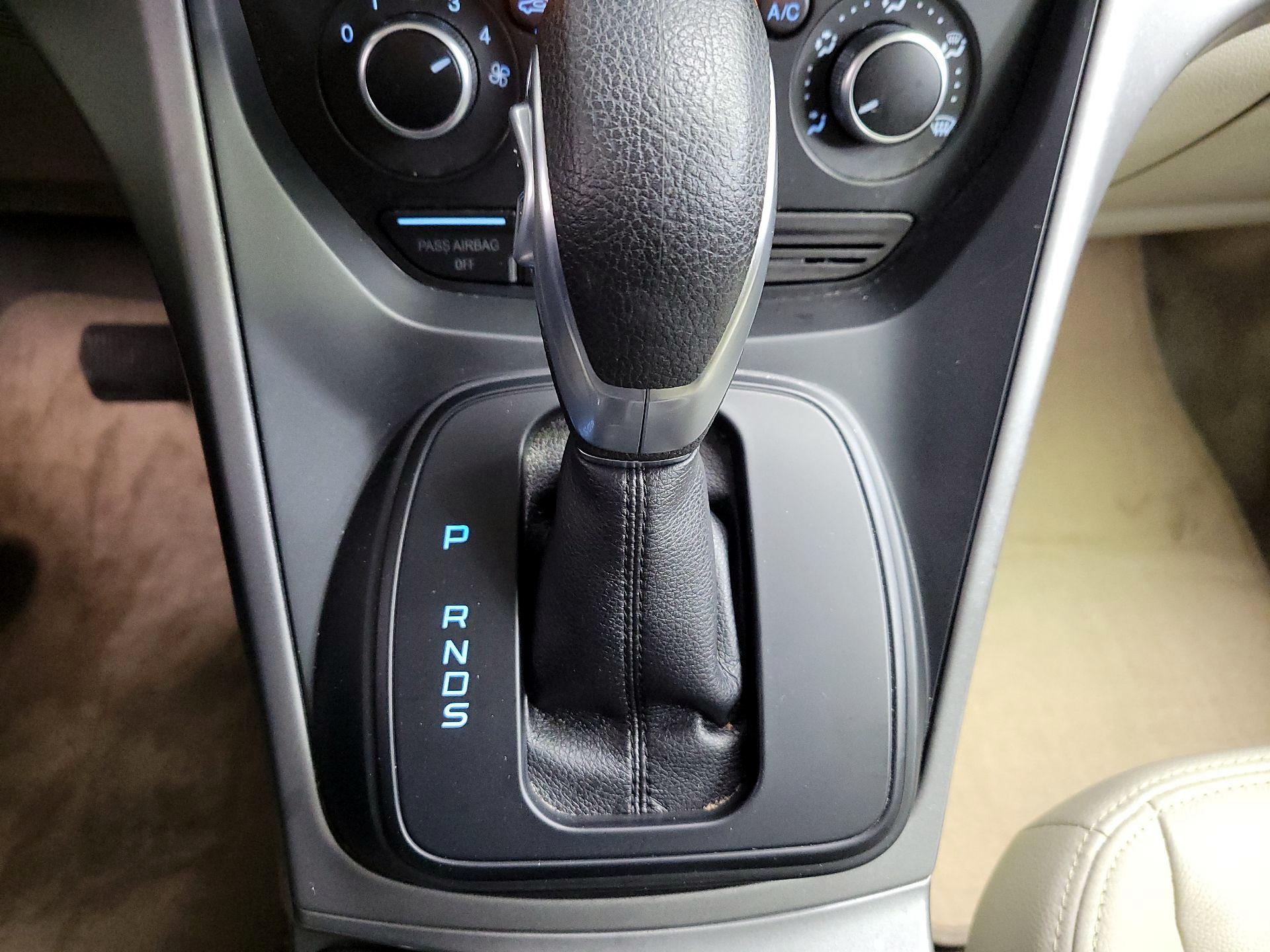 Thumbnail: 2014 Ford Escape - 17