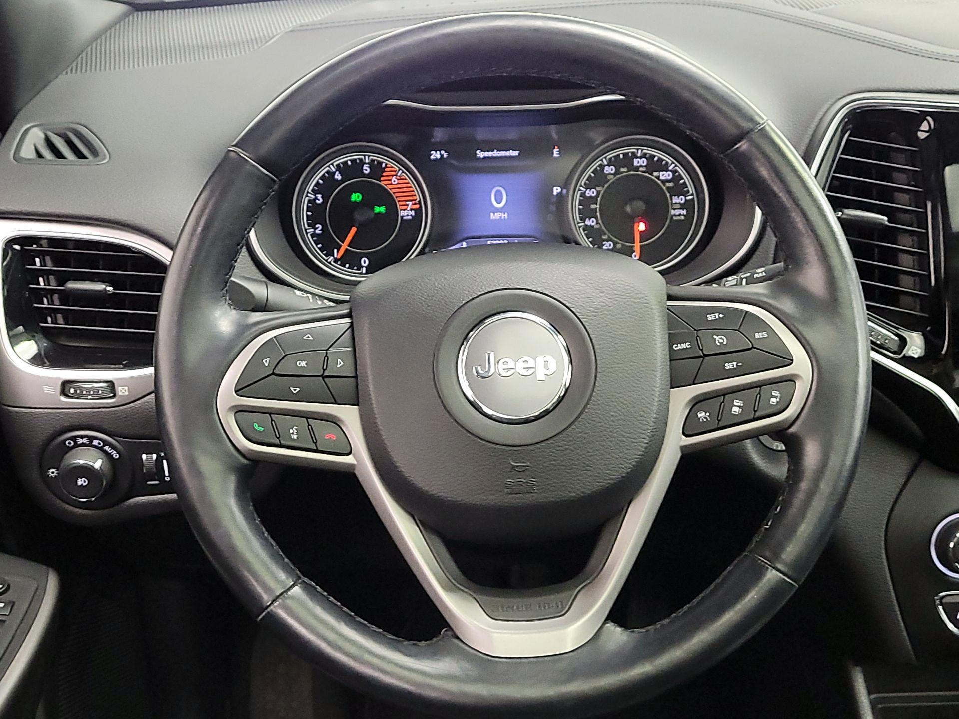 Thumbnail: 2021 Jeep Cherokee - 10