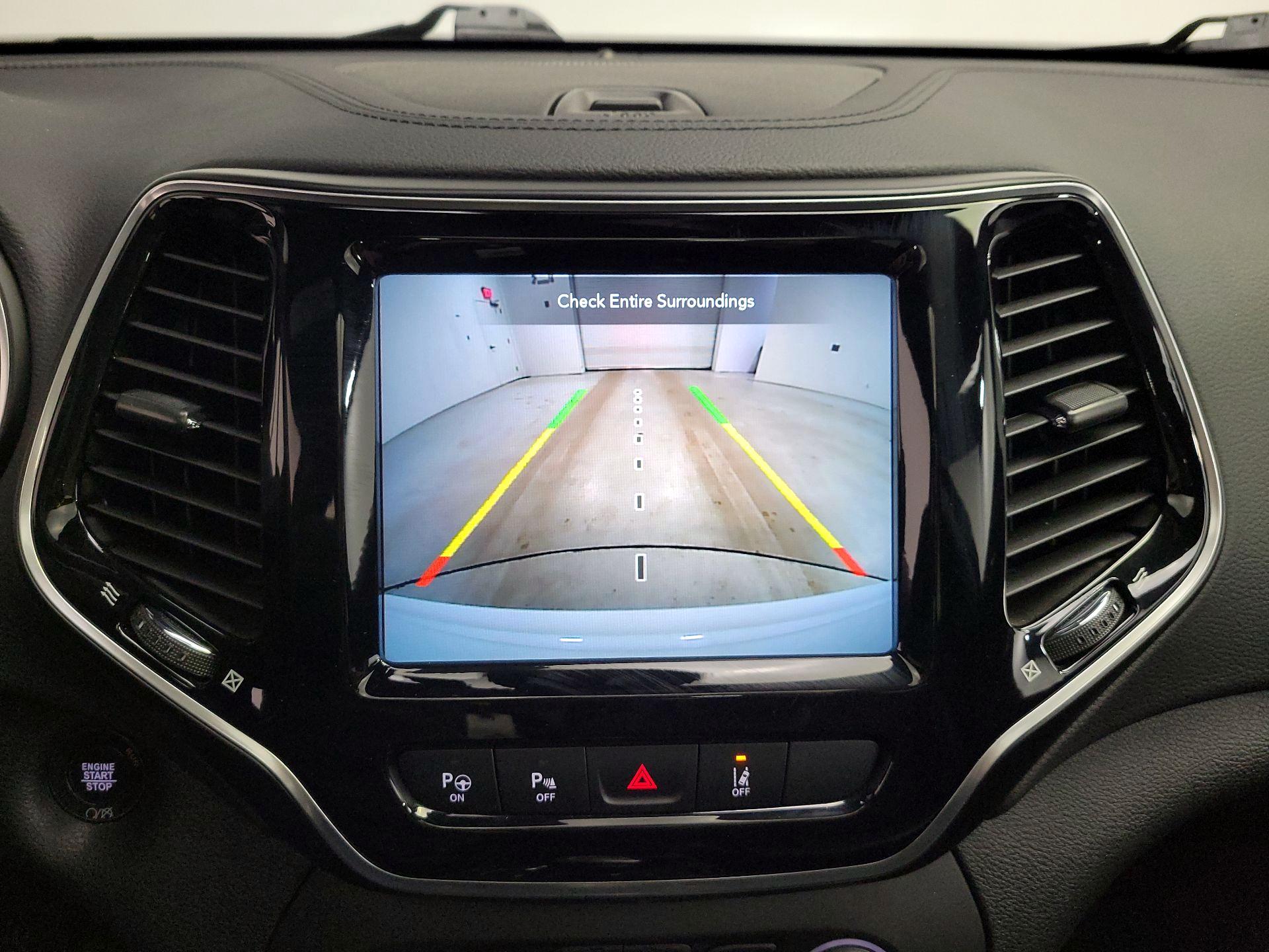 Thumbnail: 2021 Jeep Cherokee - 15