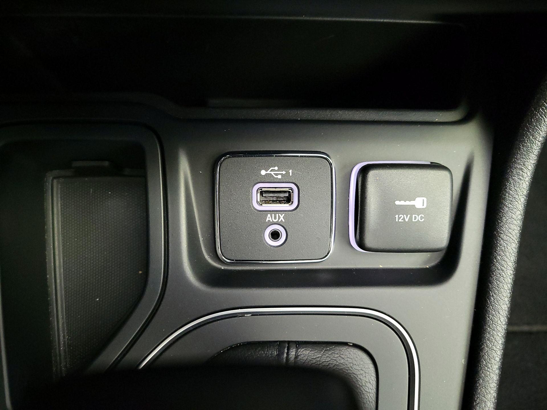 Thumbnail: 2021 Jeep Cherokee - 19