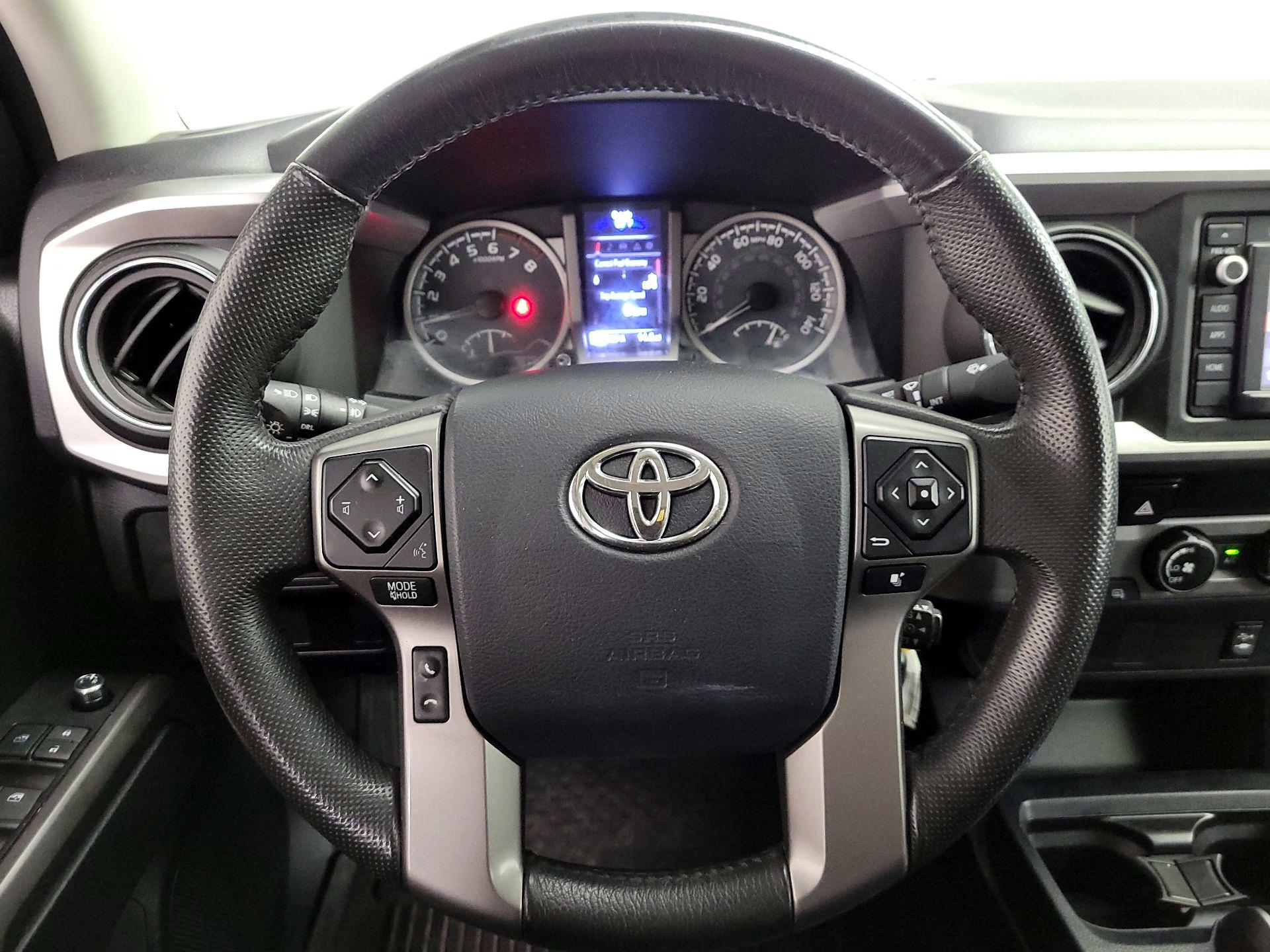 Thumbnail: 2017 Toyota Tacoma - 10