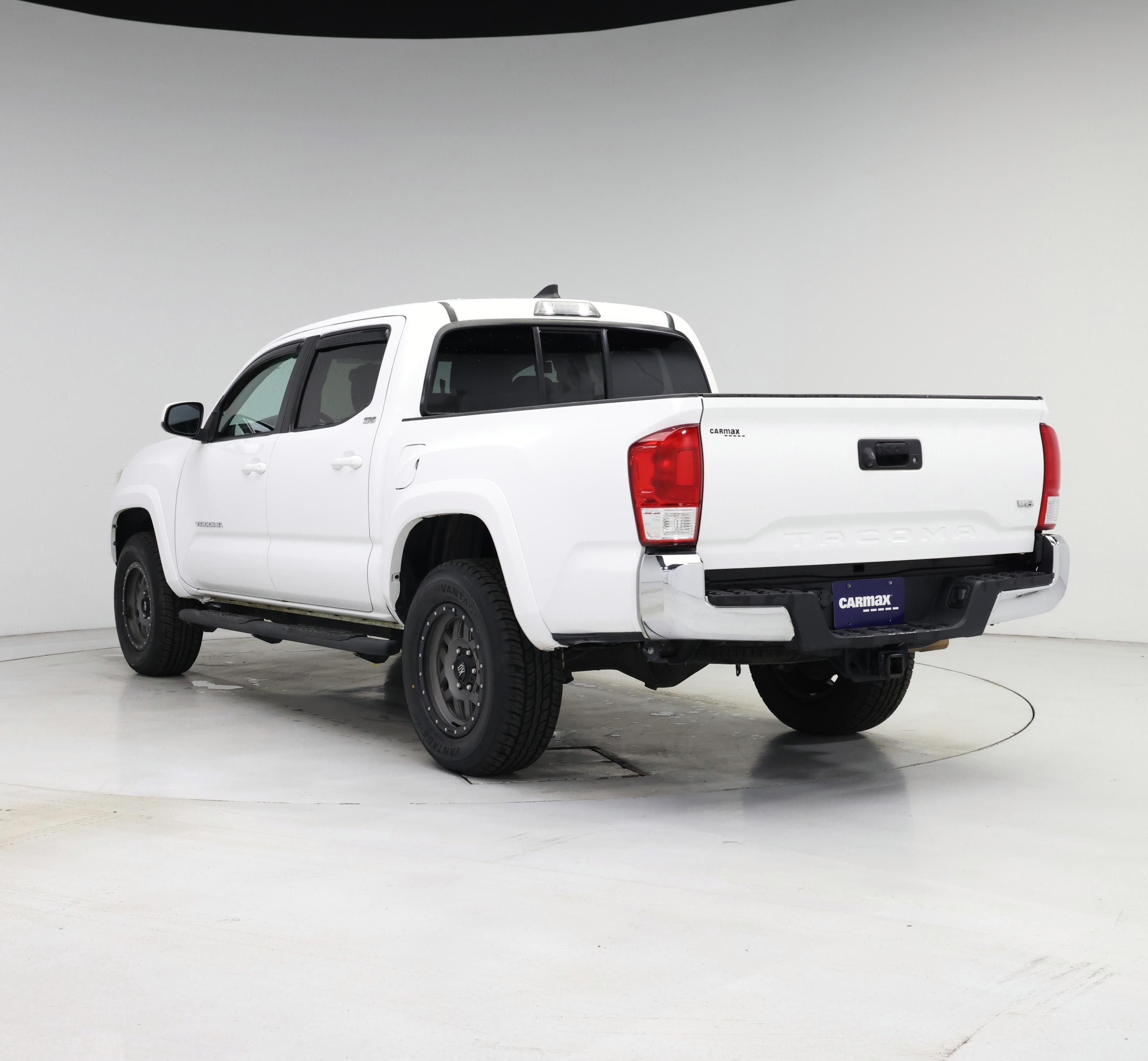 Thumbnail: 2017 Toyota Tacoma - 2