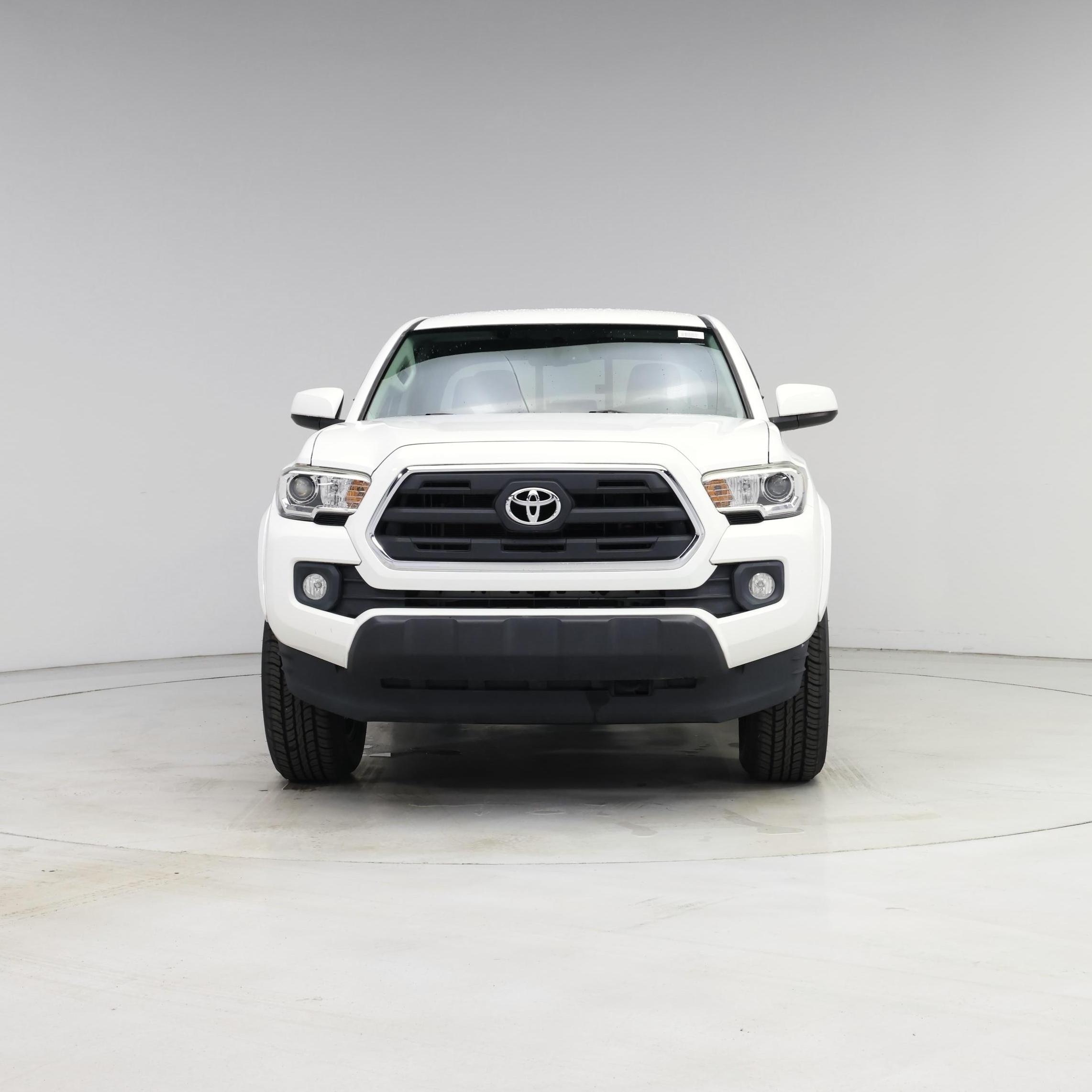 Thumbnail: 2017 Toyota Tacoma - 5