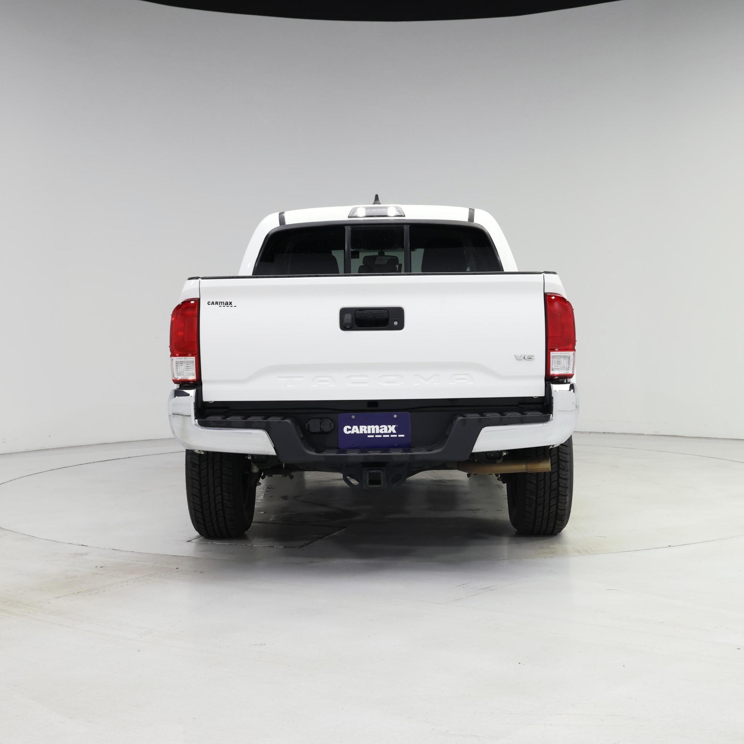 Thumbnail: 2017 Toyota Tacoma - 6