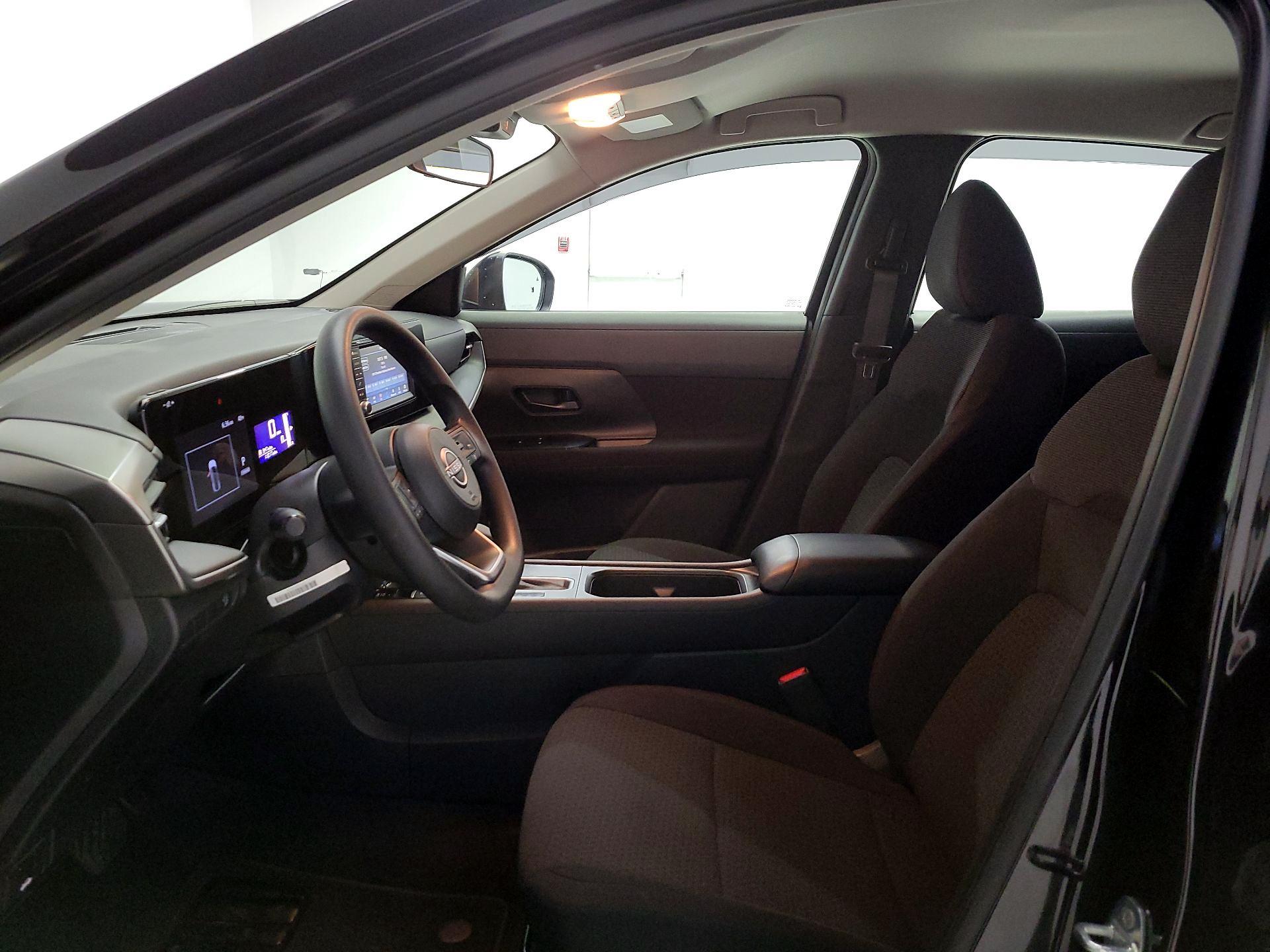 Thumbnail: 2025 Nissan Kicks - 11