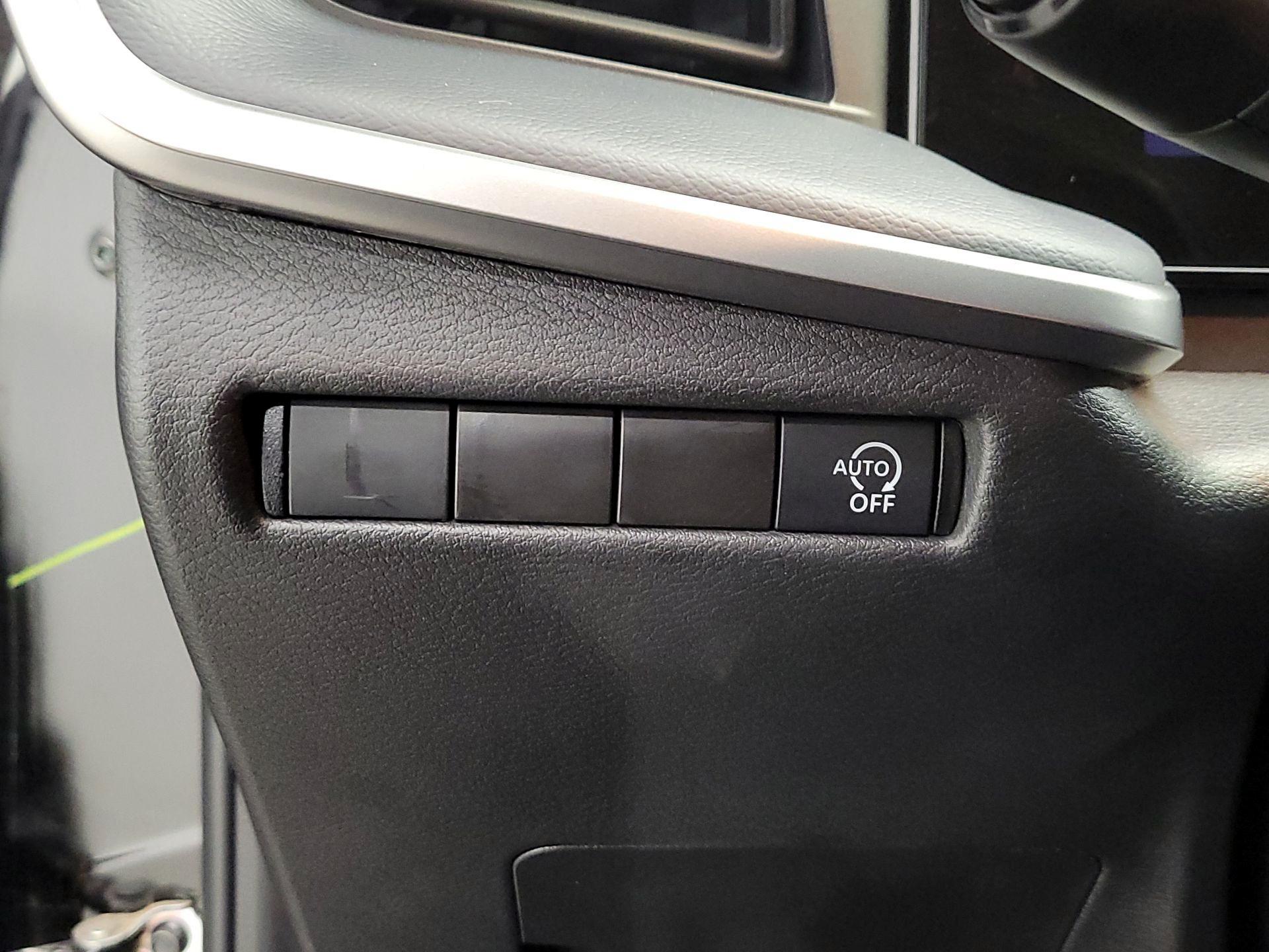 Thumbnail: 2025 Nissan Kicks - 13