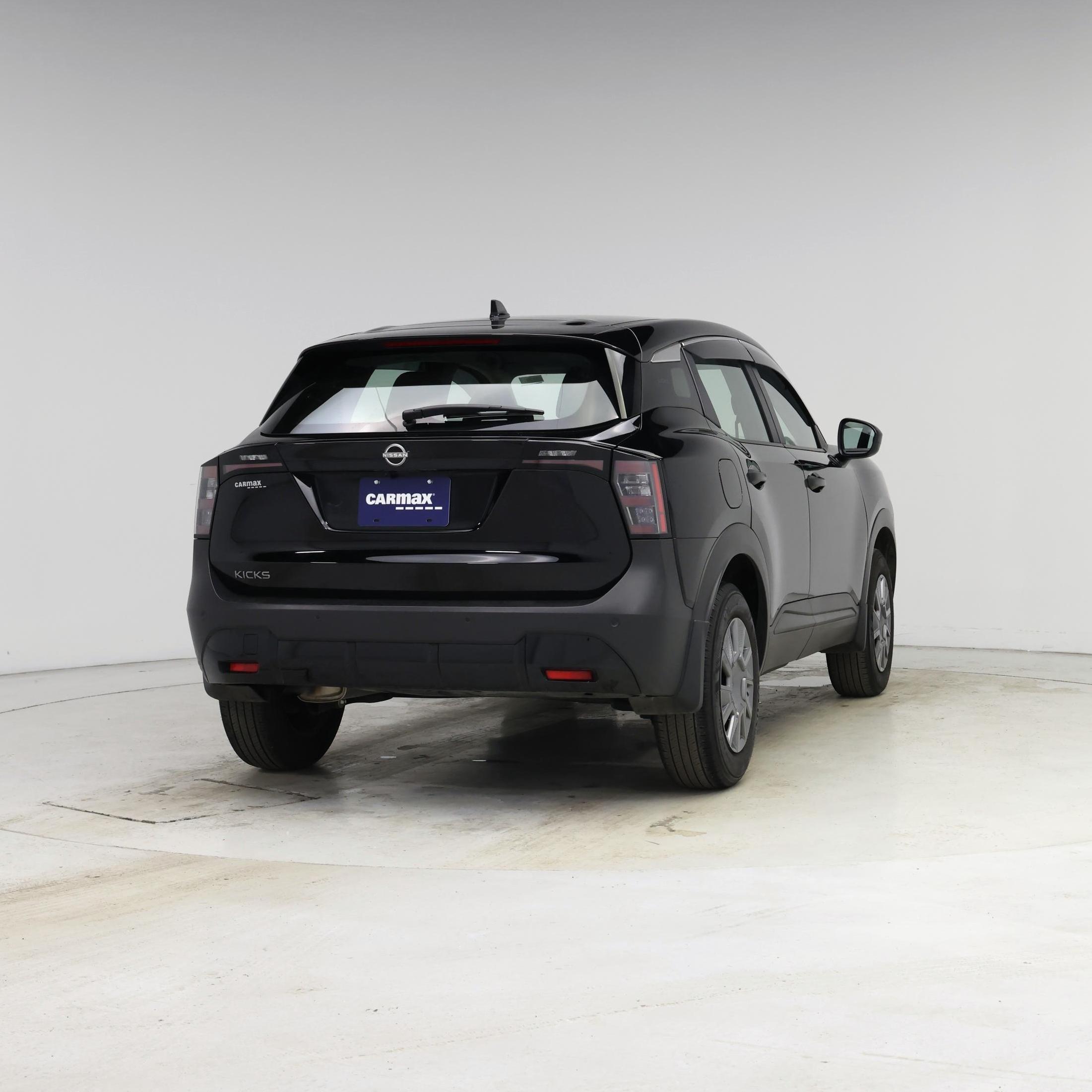 Thumbnail: 2025 Nissan Kicks - 3