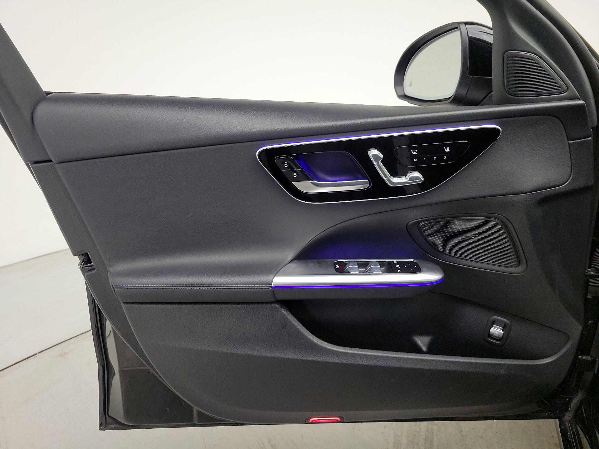 Thumbnail: 2022 Mercedes-Benz C-Class - 12