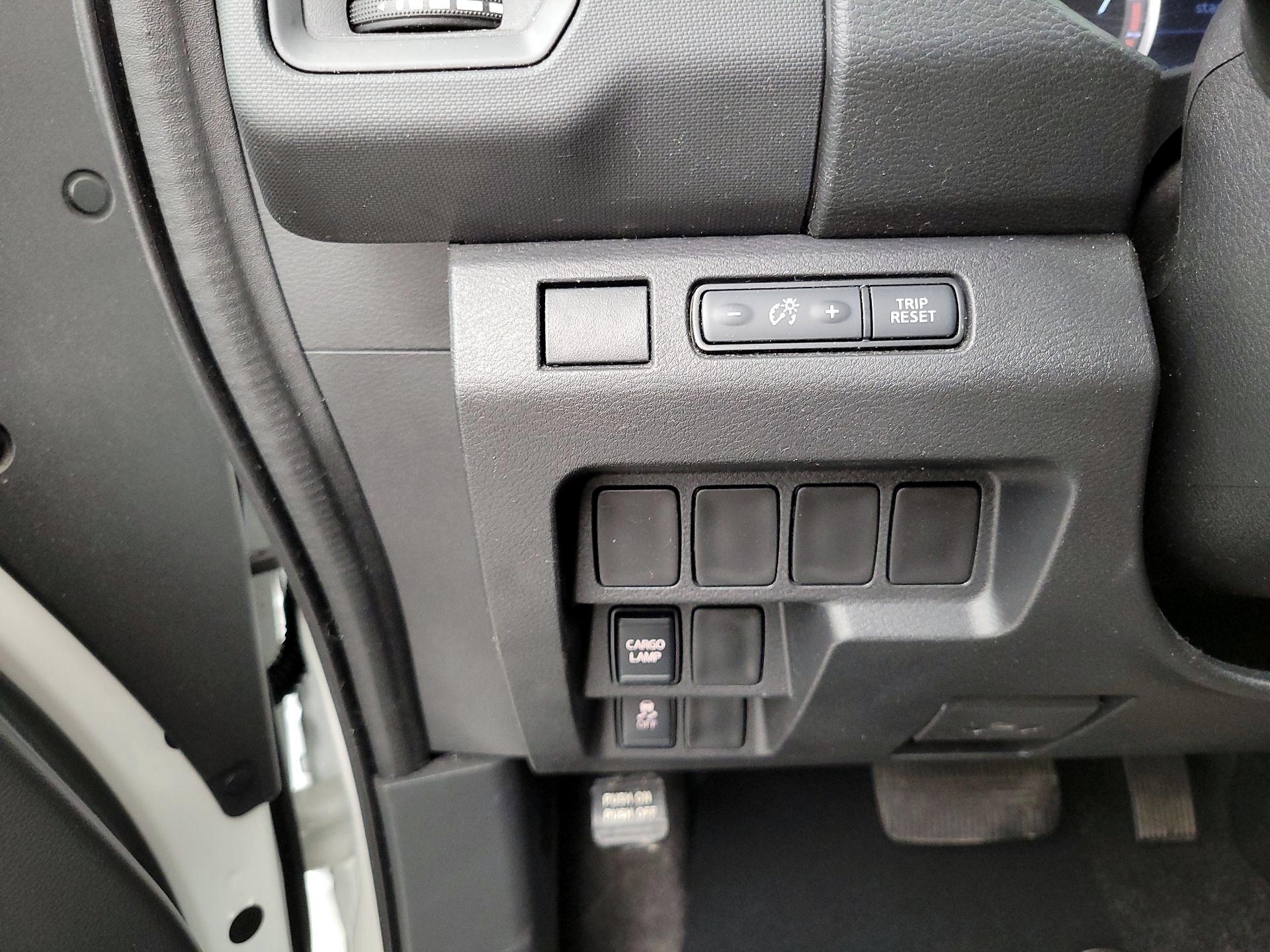 Thumbnail: 2022 Nissan Frontier - 13