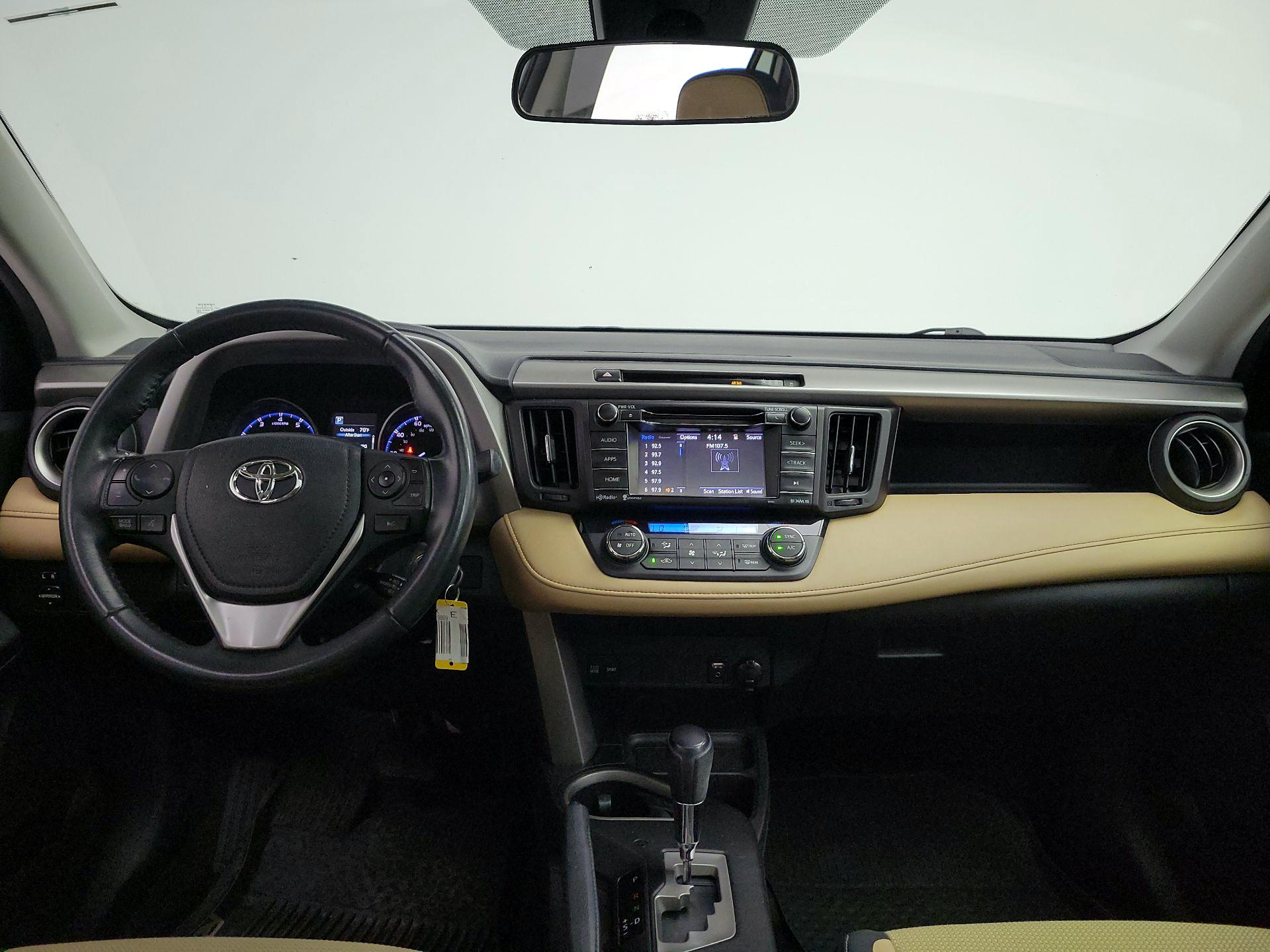 Thumbnail: 2017 Toyota RAV4 - 9