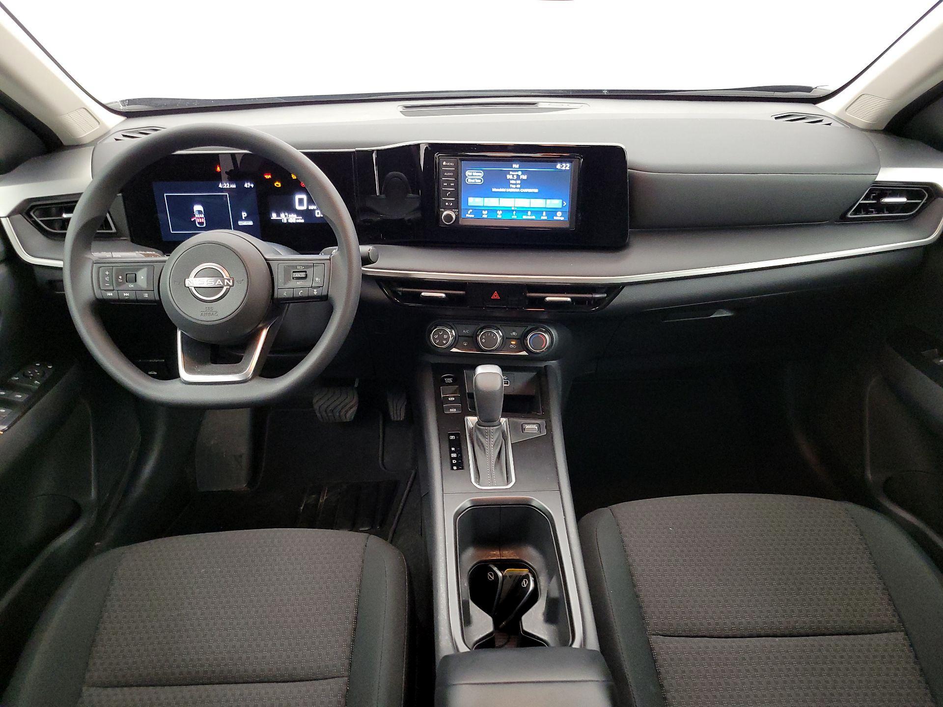 Thumbnail: 2025 Nissan Kicks - 9