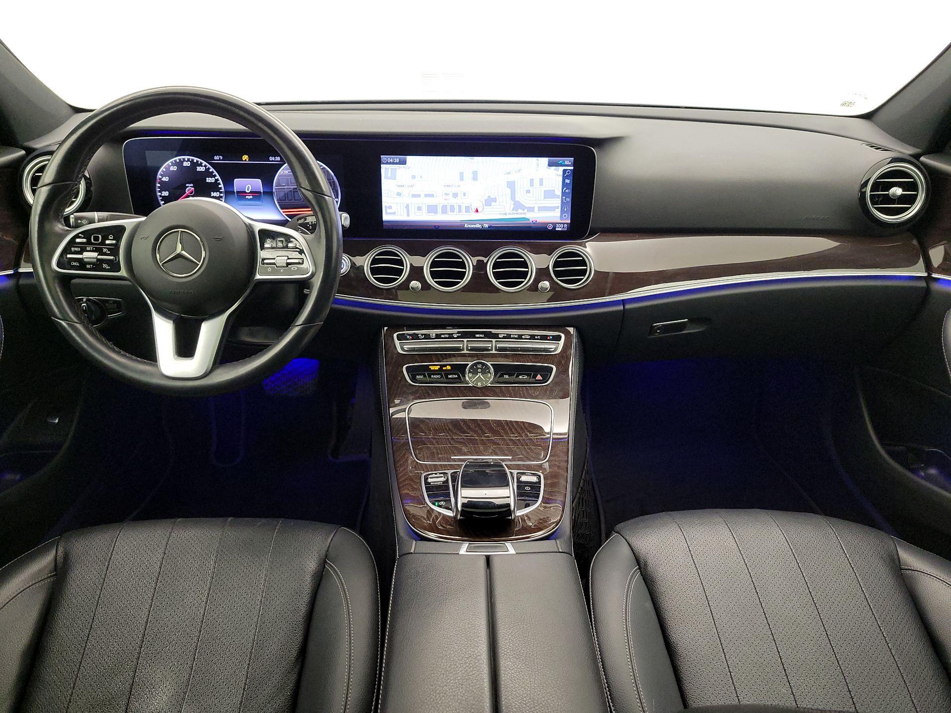 Thumbnail: 2020 Mercedes-Benz E-Class - 9