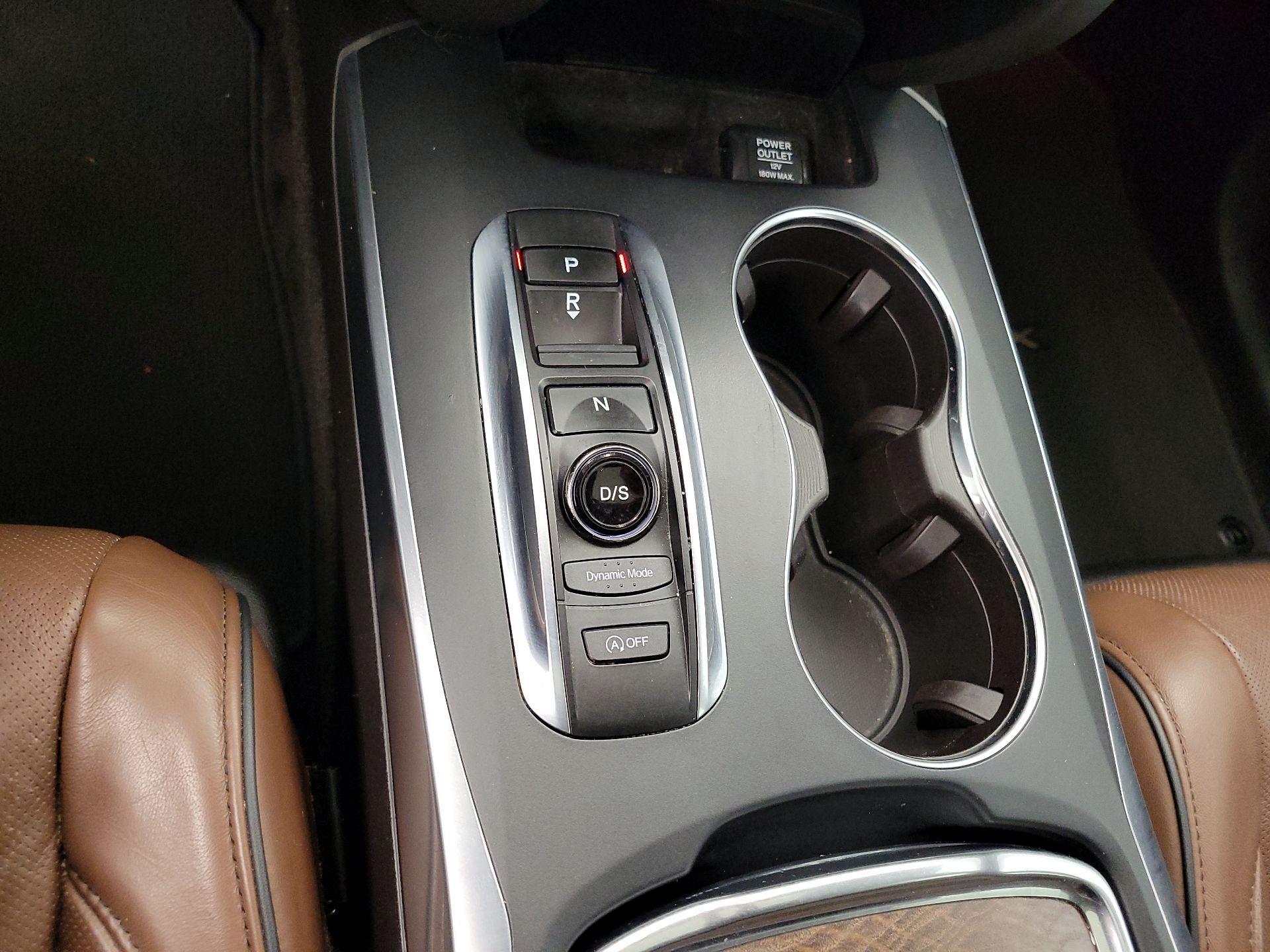 Thumbnail: 2017 Acura MDX - 18