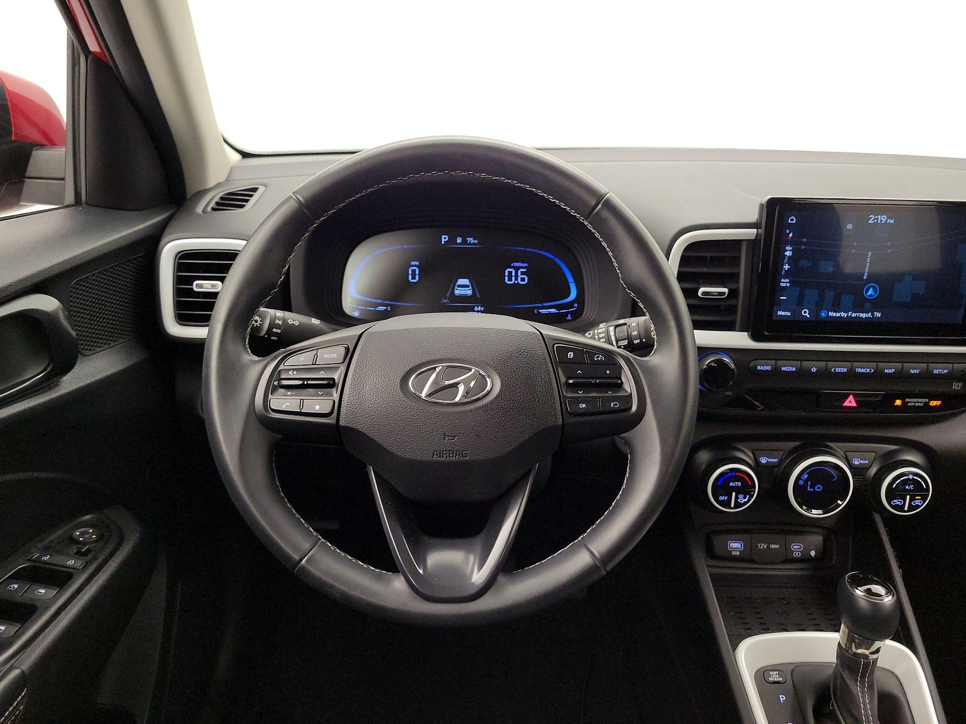 Thumbnail: 2023 Hyundai Venue - 10