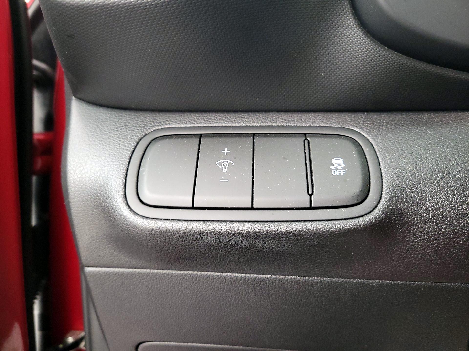 Thumbnail: 2023 Hyundai Venue - 13