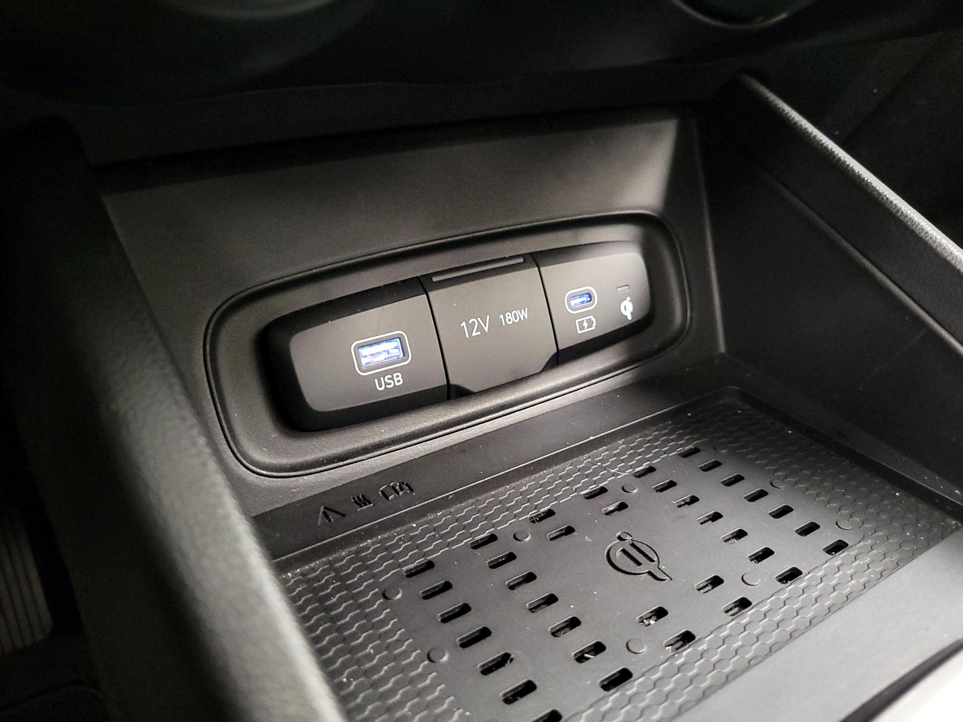 Thumbnail: 2023 Hyundai Venue - 19