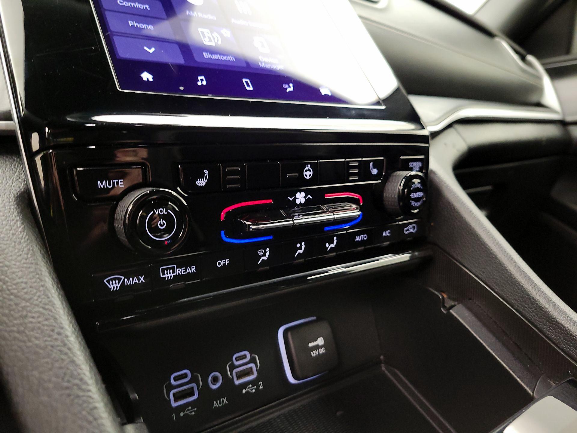 Thumbnail: 2024 Jeep Grand Cherokee L - 16