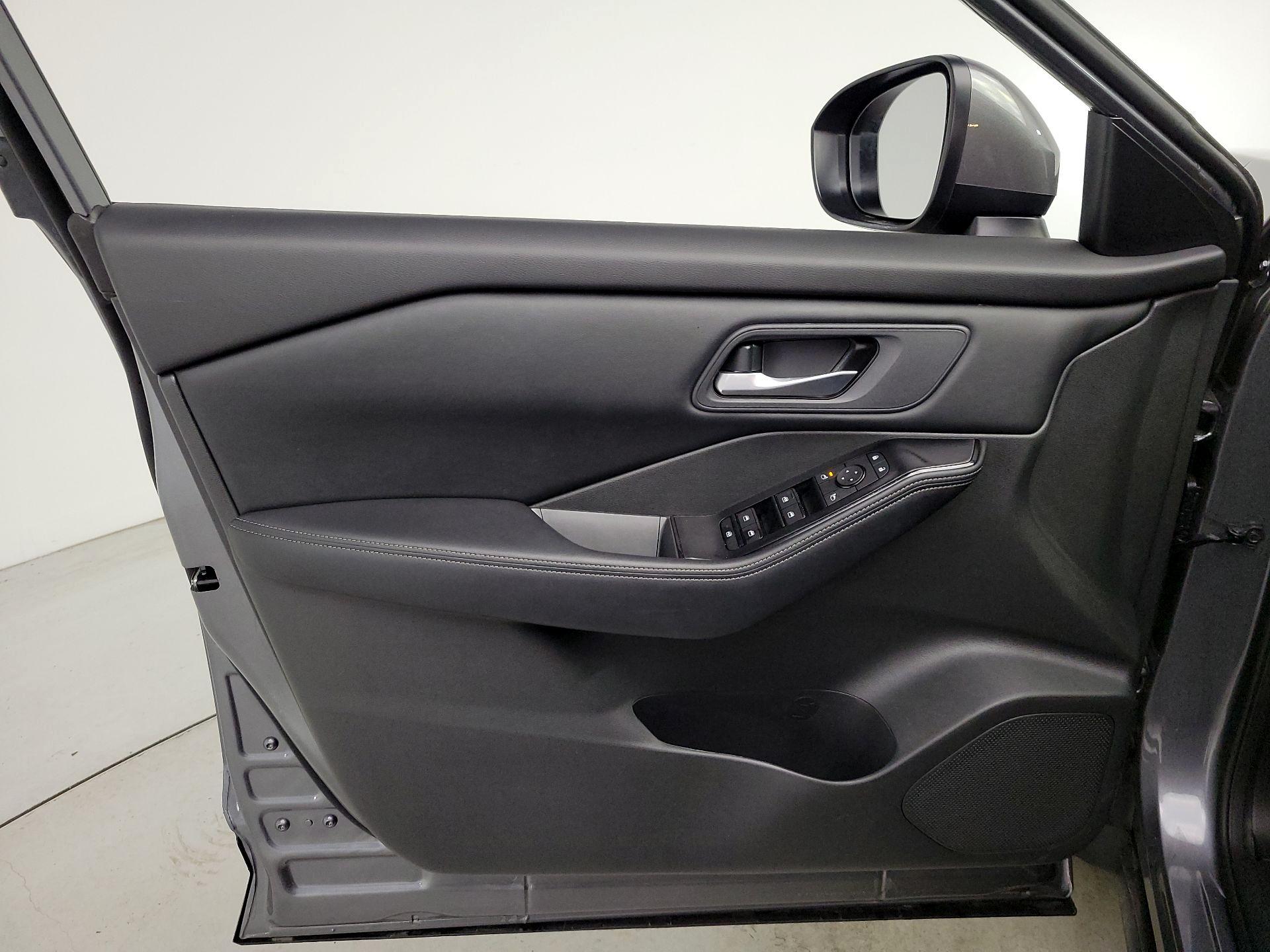 Thumbnail: 2025 Nissan Rogue - 12