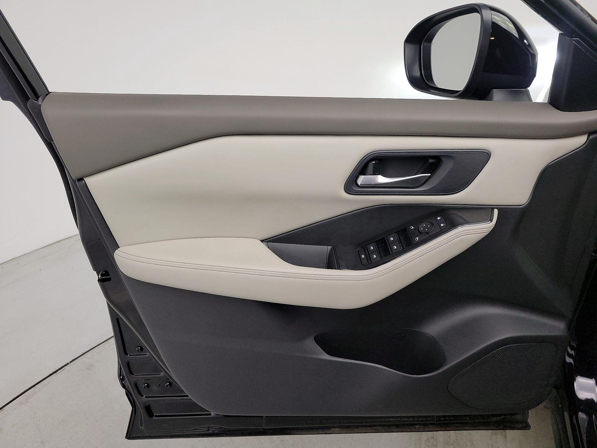 Thumbnail: 2025 Nissan Rogue - 12