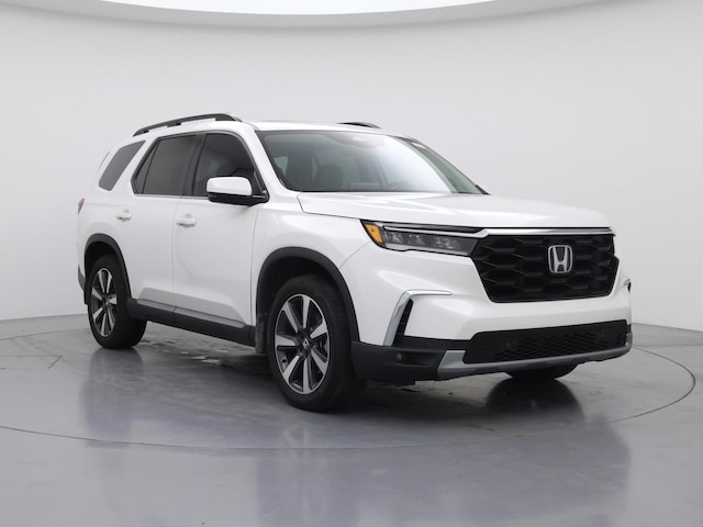 White 2025 Honda Pilot Touring AWD SUV / Crossover All-Wheel Drive Automatic