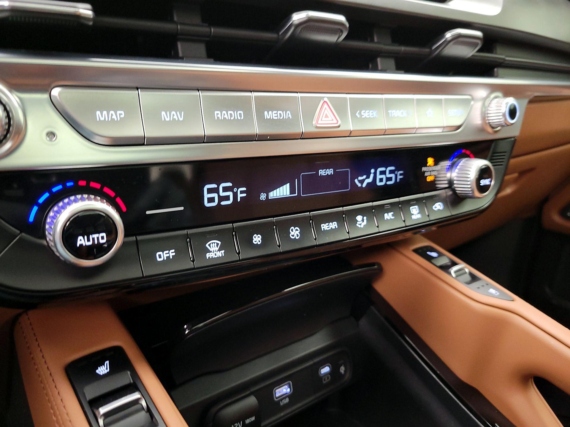 Thumbnail: 2023 Kia Telluride - 17