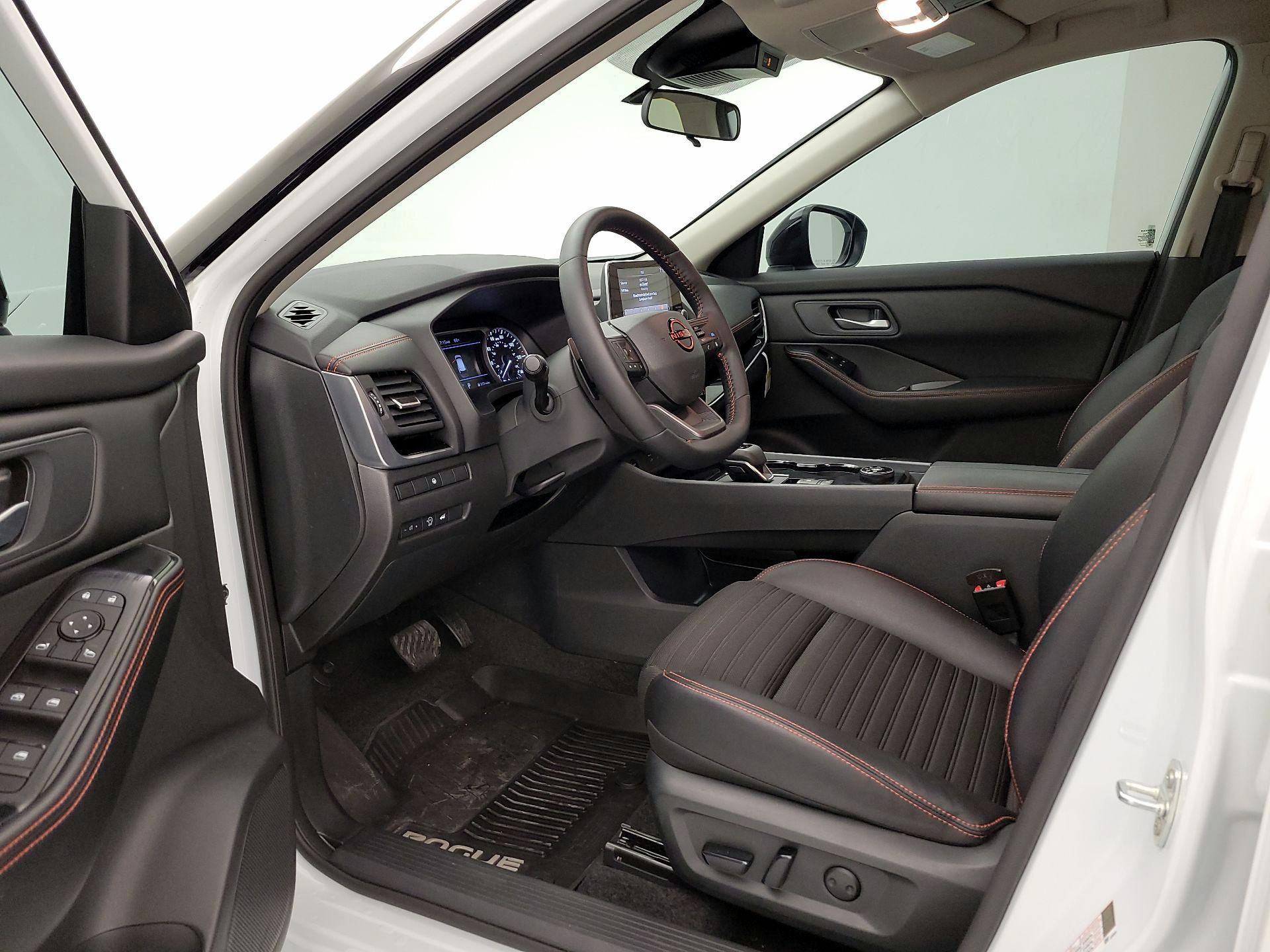 Thumbnail: 2025 Nissan Rogue - 11