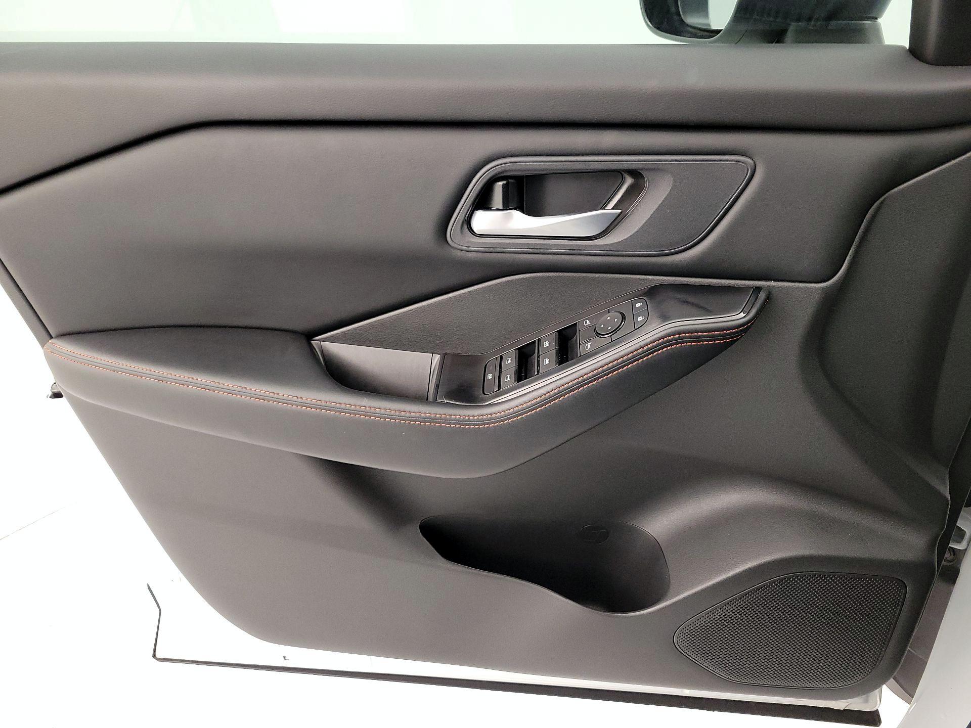 Thumbnail: 2025 Nissan Rogue - 12