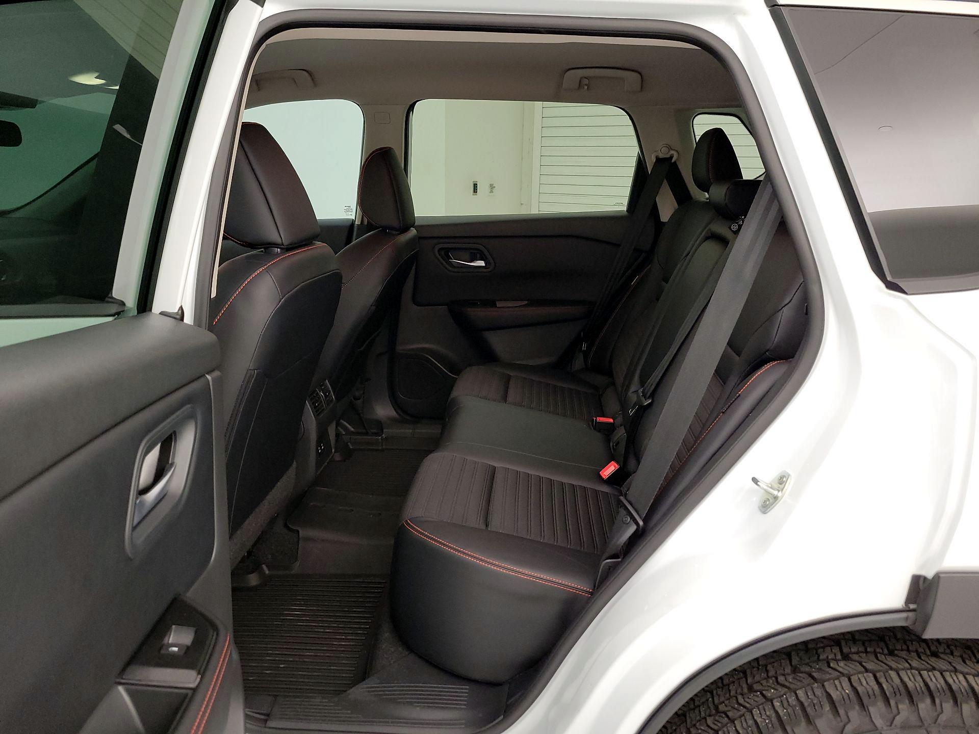 Thumbnail: 2025 Nissan Rogue - 19