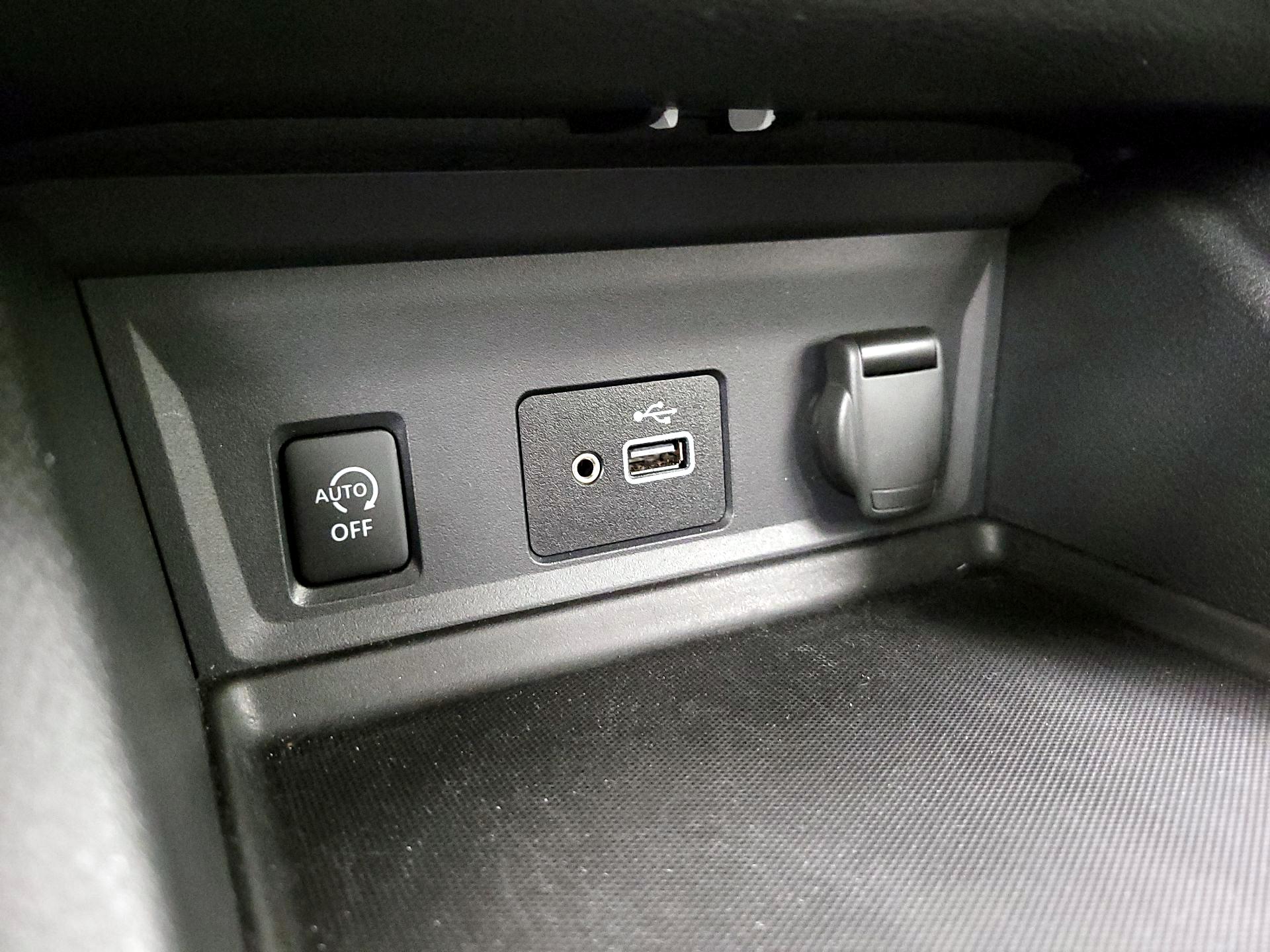 Thumbnail: 2024 Nissan Sentra - 18