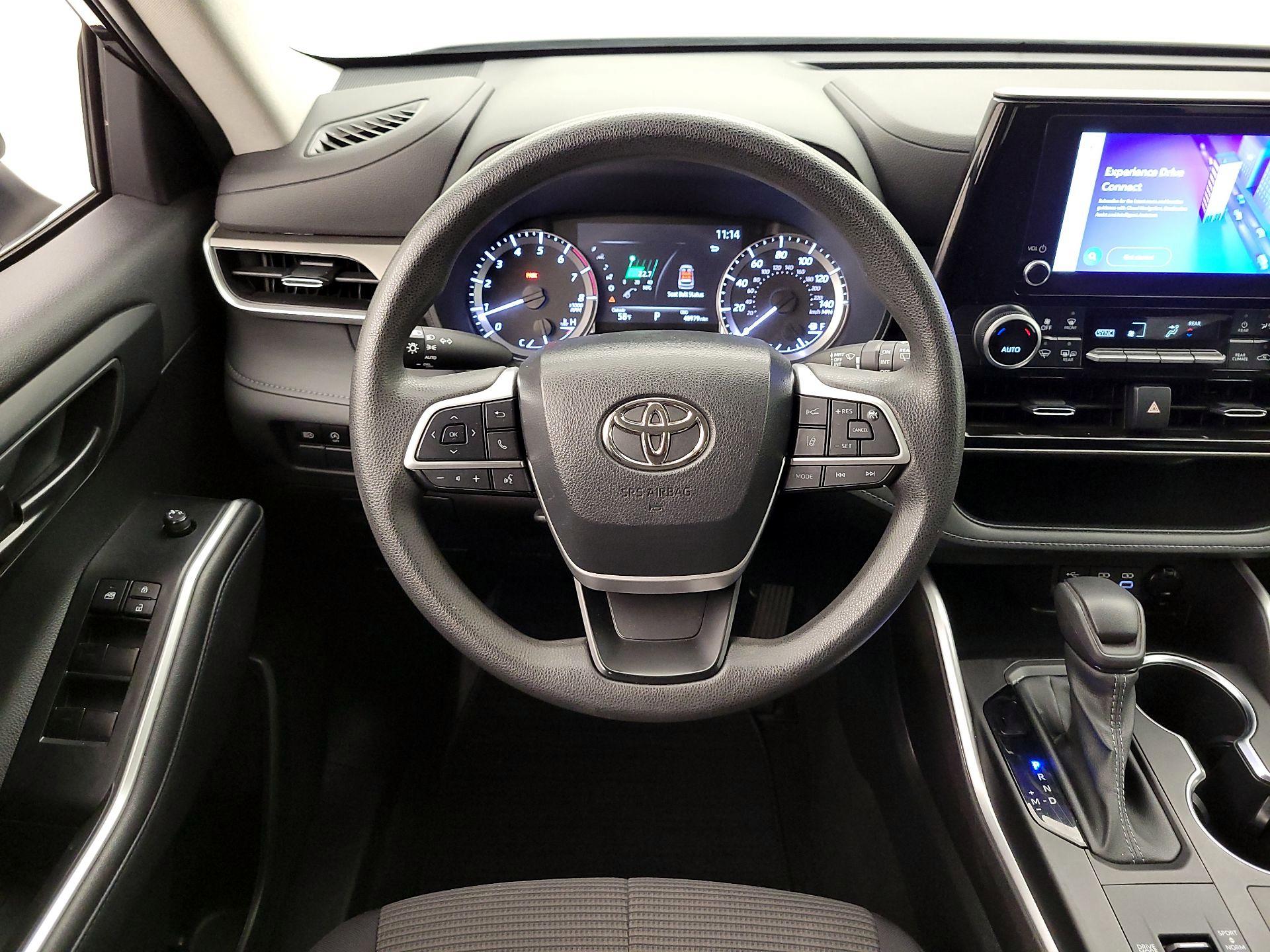 Thumbnail: 2023 Toyota Highlander - 10