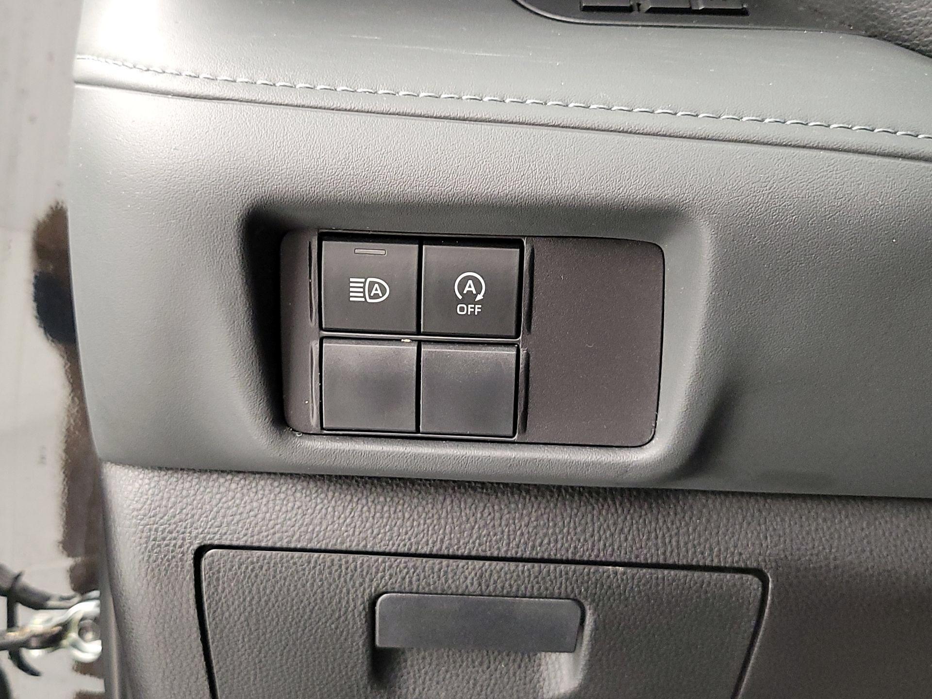 Thumbnail: 2023 Toyota Highlander - 13