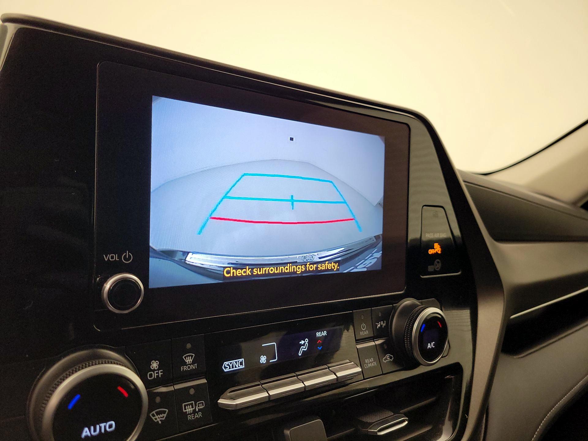 Thumbnail: 2023 Toyota Highlander - 14