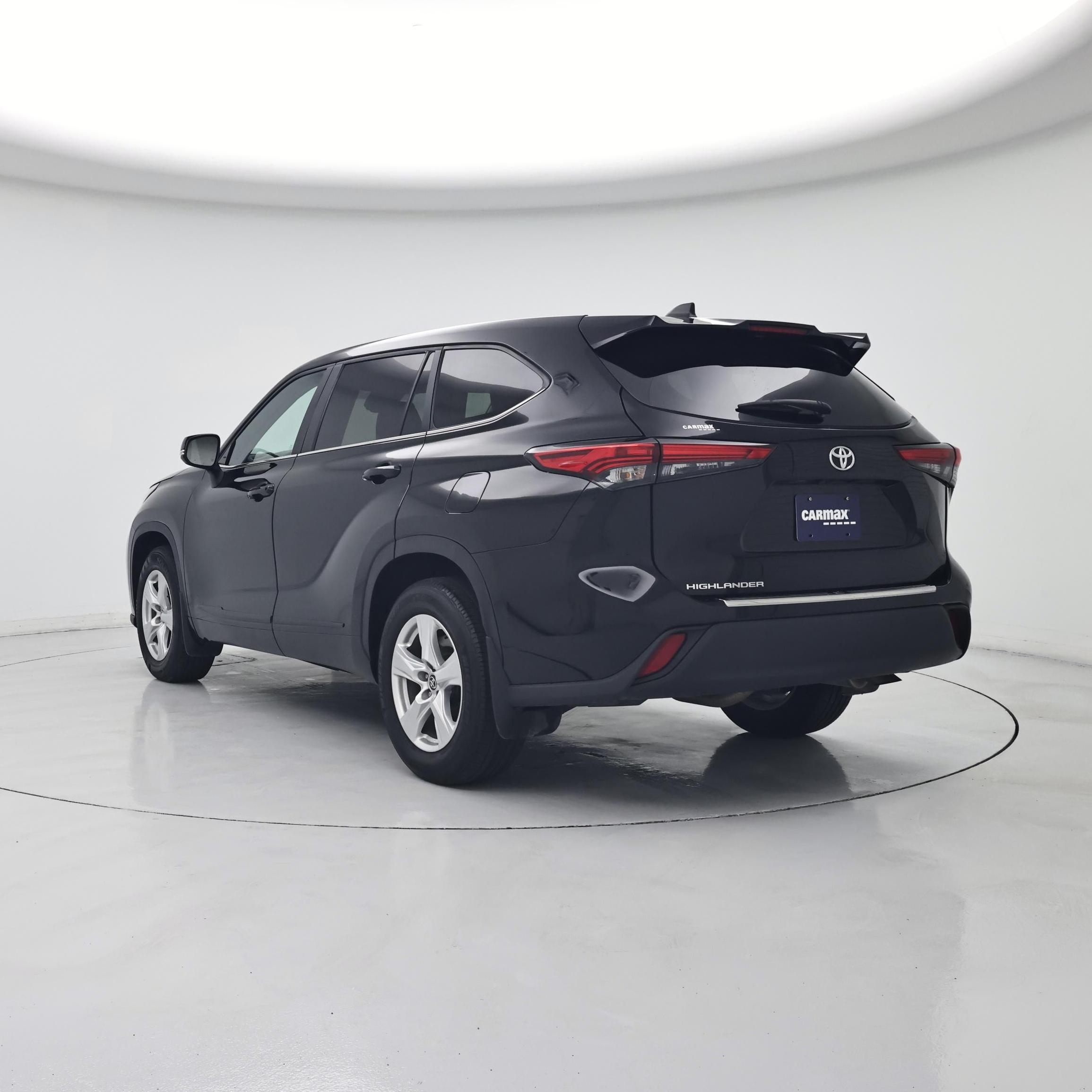 Thumbnail: 2023 Toyota Highlander - 2