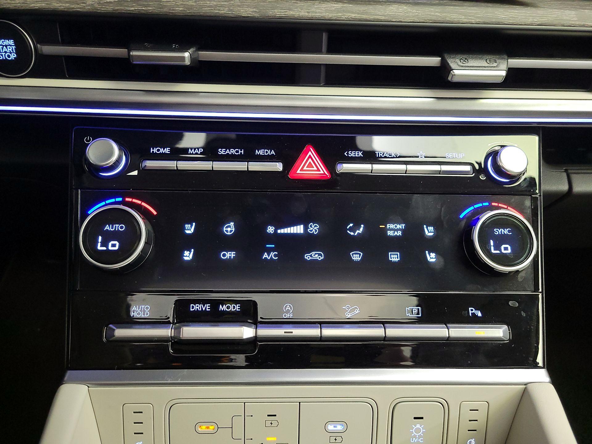 Thumbnail: 2025 Hyundai Santa Fe - 17