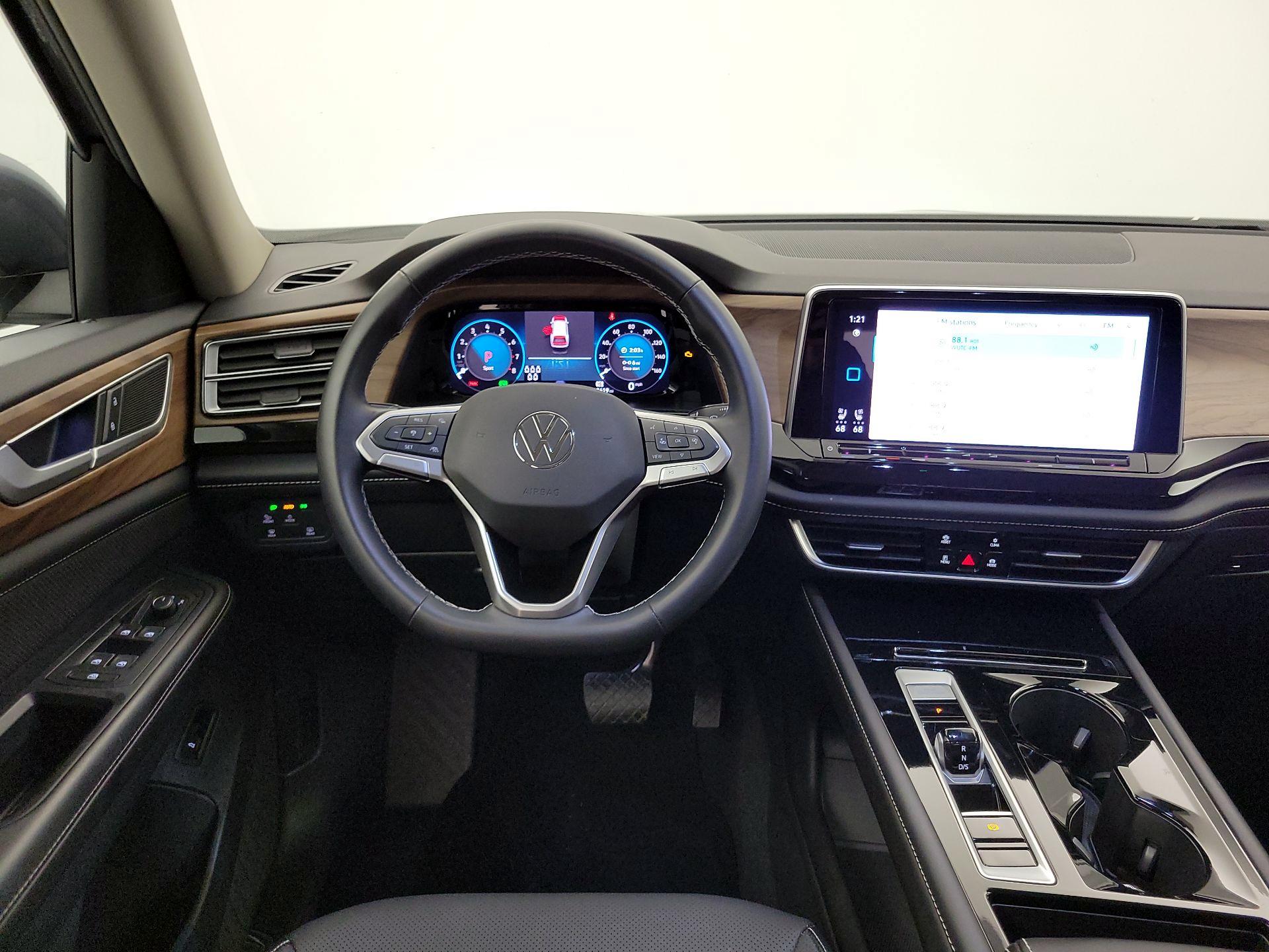 Thumbnail: 2025 Volkswagen Atlas - 10