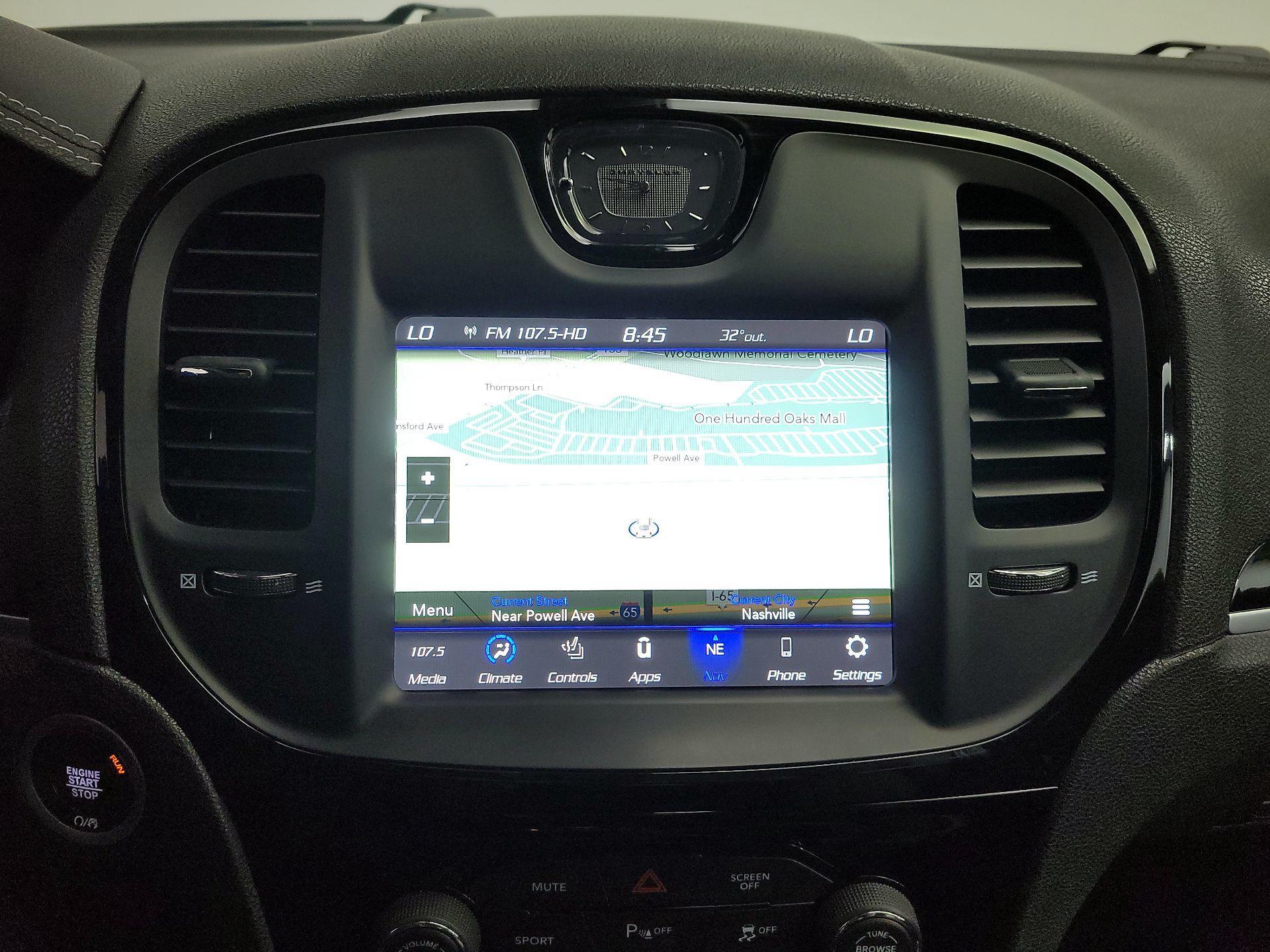 Thumbnail: 2023 Chrysler 300 - 14