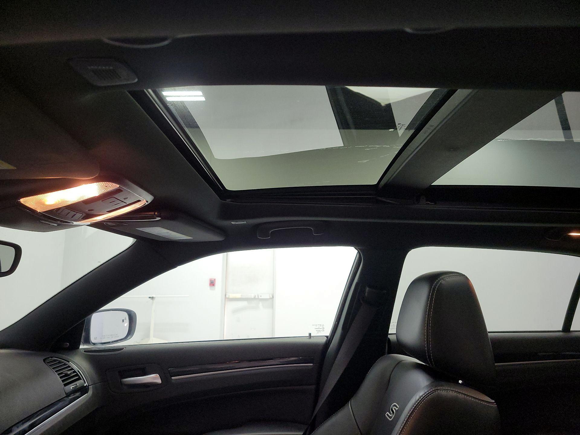 Thumbnail: 2023 Chrysler 300 - 20