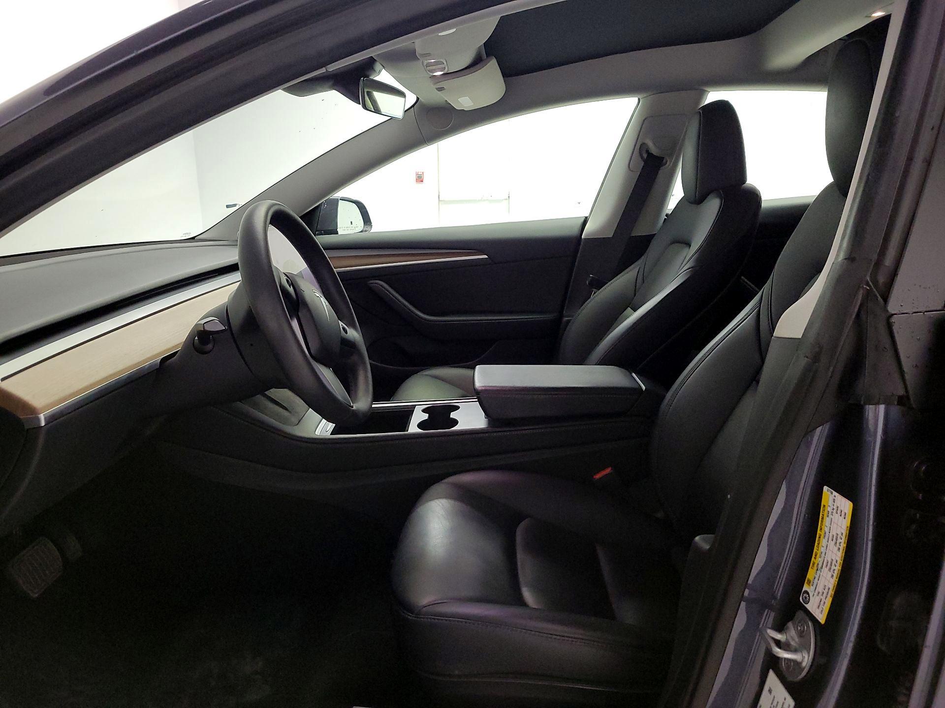 Thumbnail: 2023 Tesla Model 3 - 11