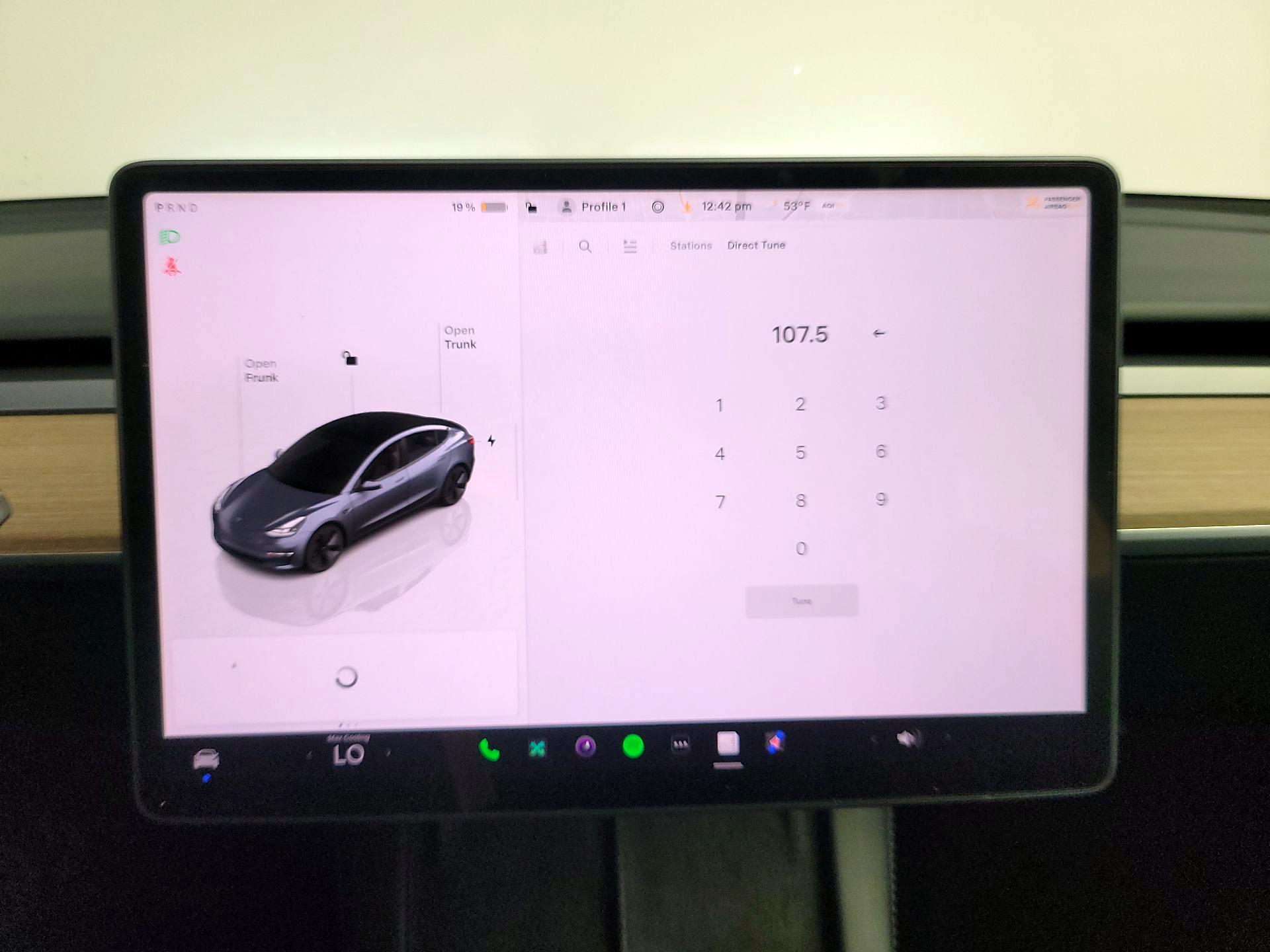 Thumbnail: 2023 Tesla Model 3 - 15