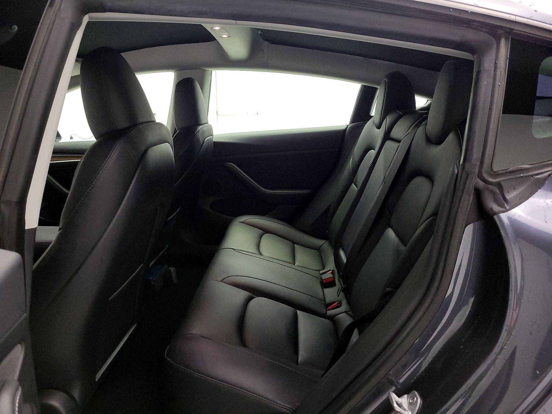 Thumbnail: 2023 Tesla Model 3 - 18