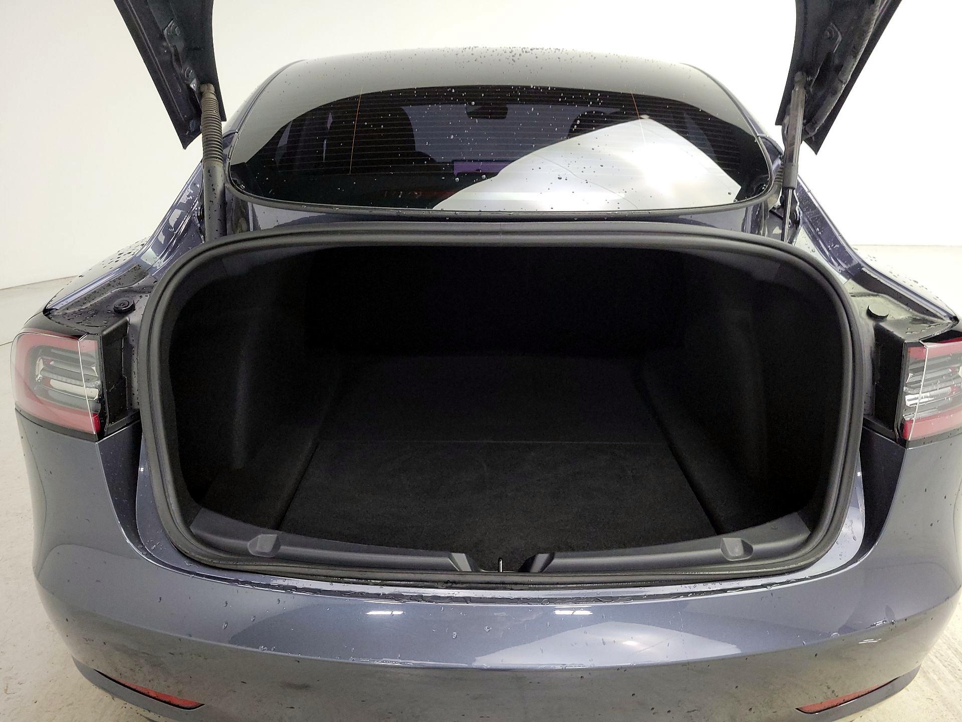 Thumbnail: 2023 Tesla Model 3 - 19