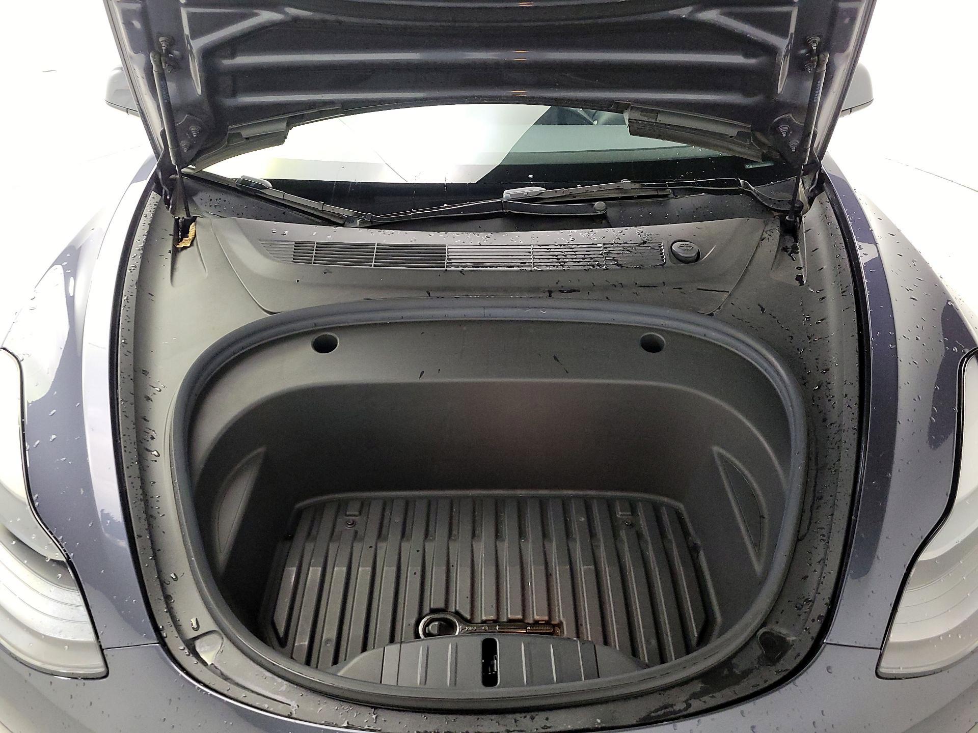 Thumbnail: 2023 Tesla Model 3 - 20