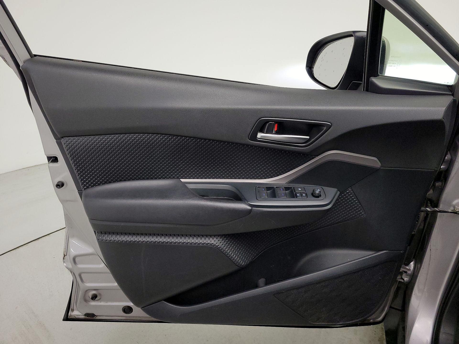 Thumbnail: 2020 Toyota C-HR - 12