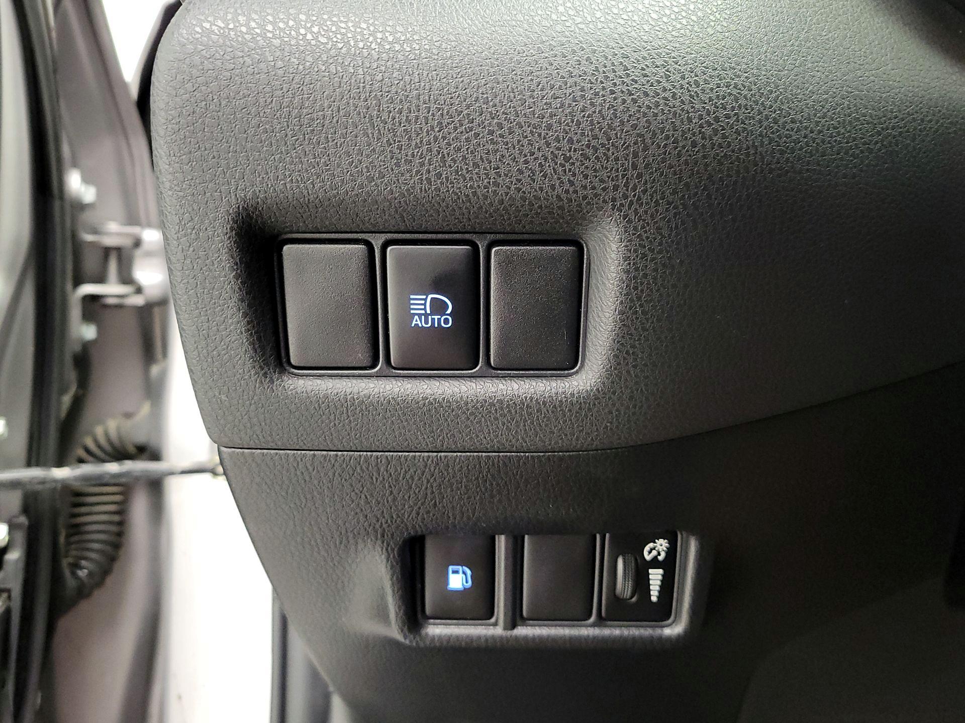 Thumbnail: 2020 Toyota C-HR - 13