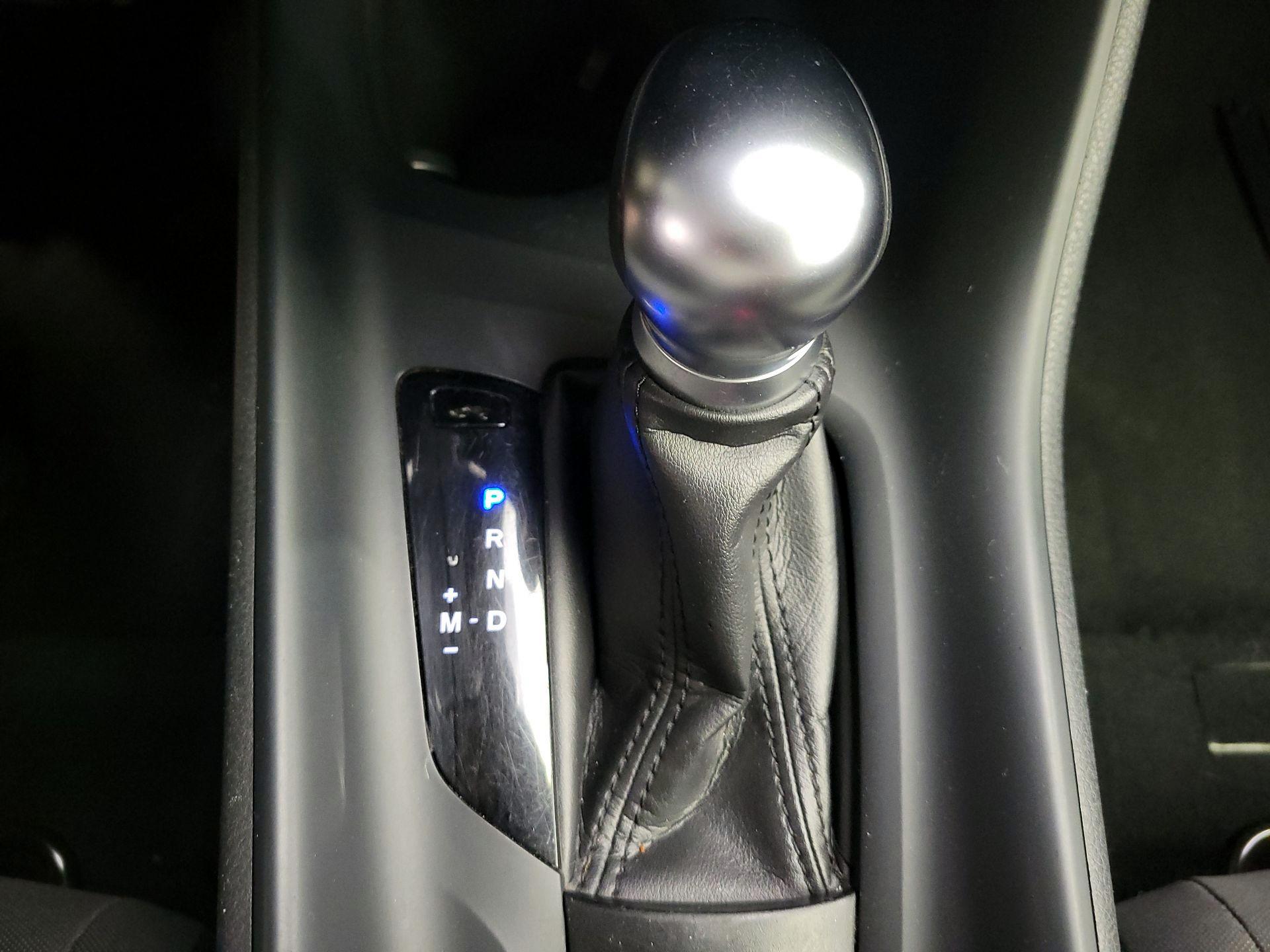 Thumbnail: 2020 Toyota C-HR - 17