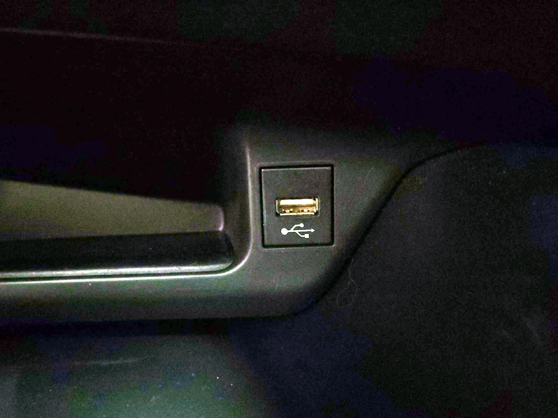 Thumbnail: 2020 Toyota C-HR - 18