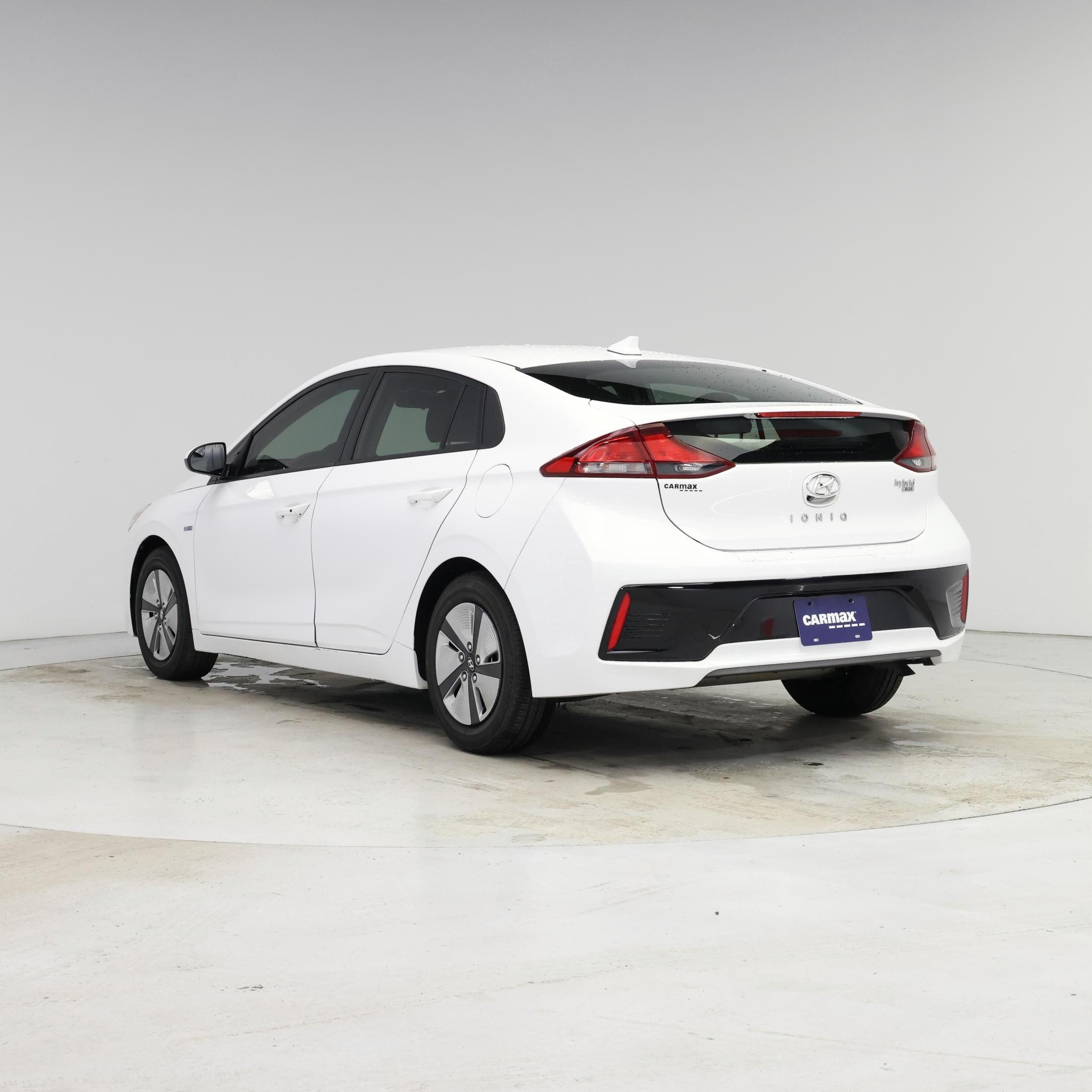 Thumbnail: 2017 Hyundai Ioniq - 2